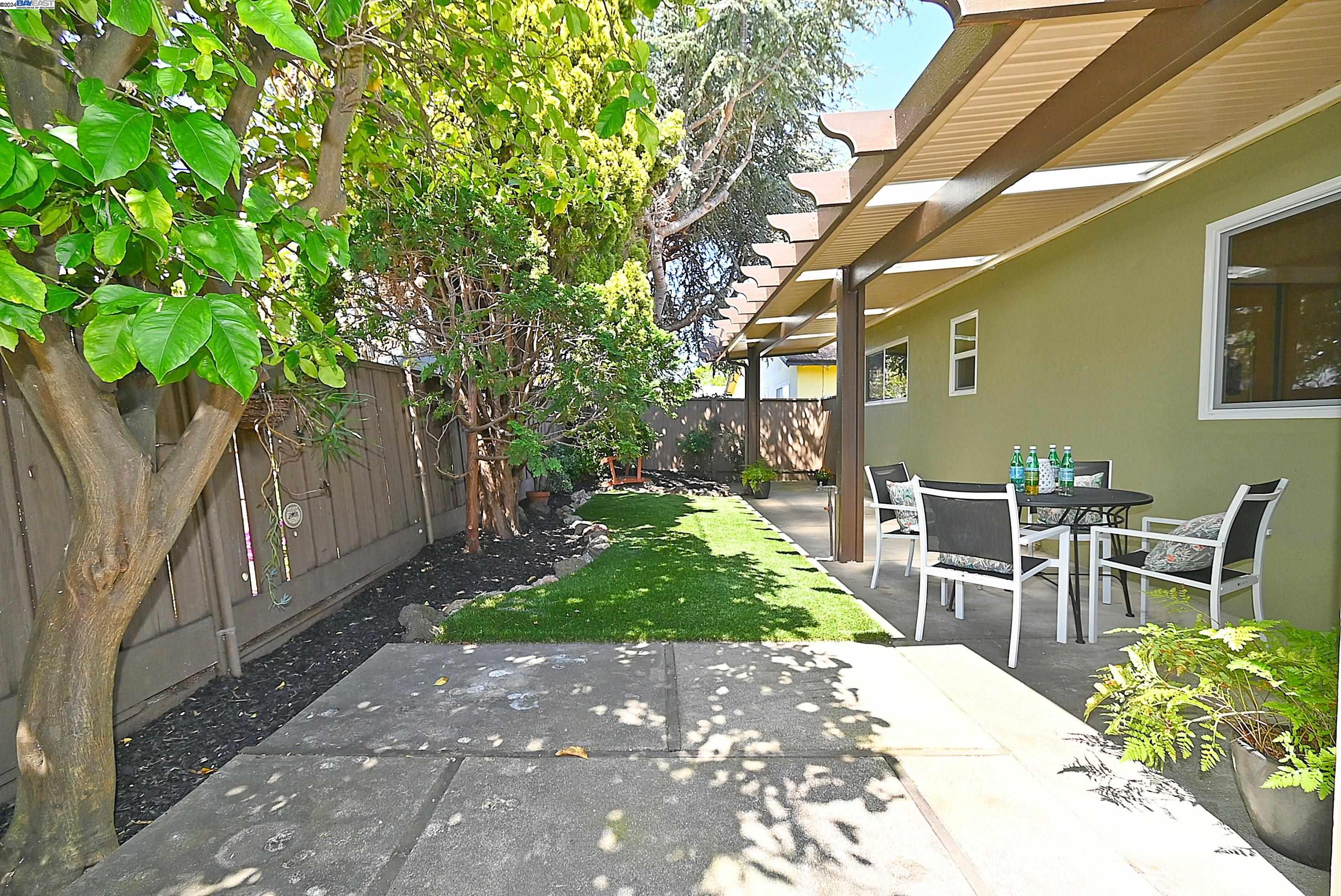 Detail Gallery Image 27 of 31 For 118 Dahlia Dr., Alameda,  CA 94502 - 3 Beds | 2 Baths