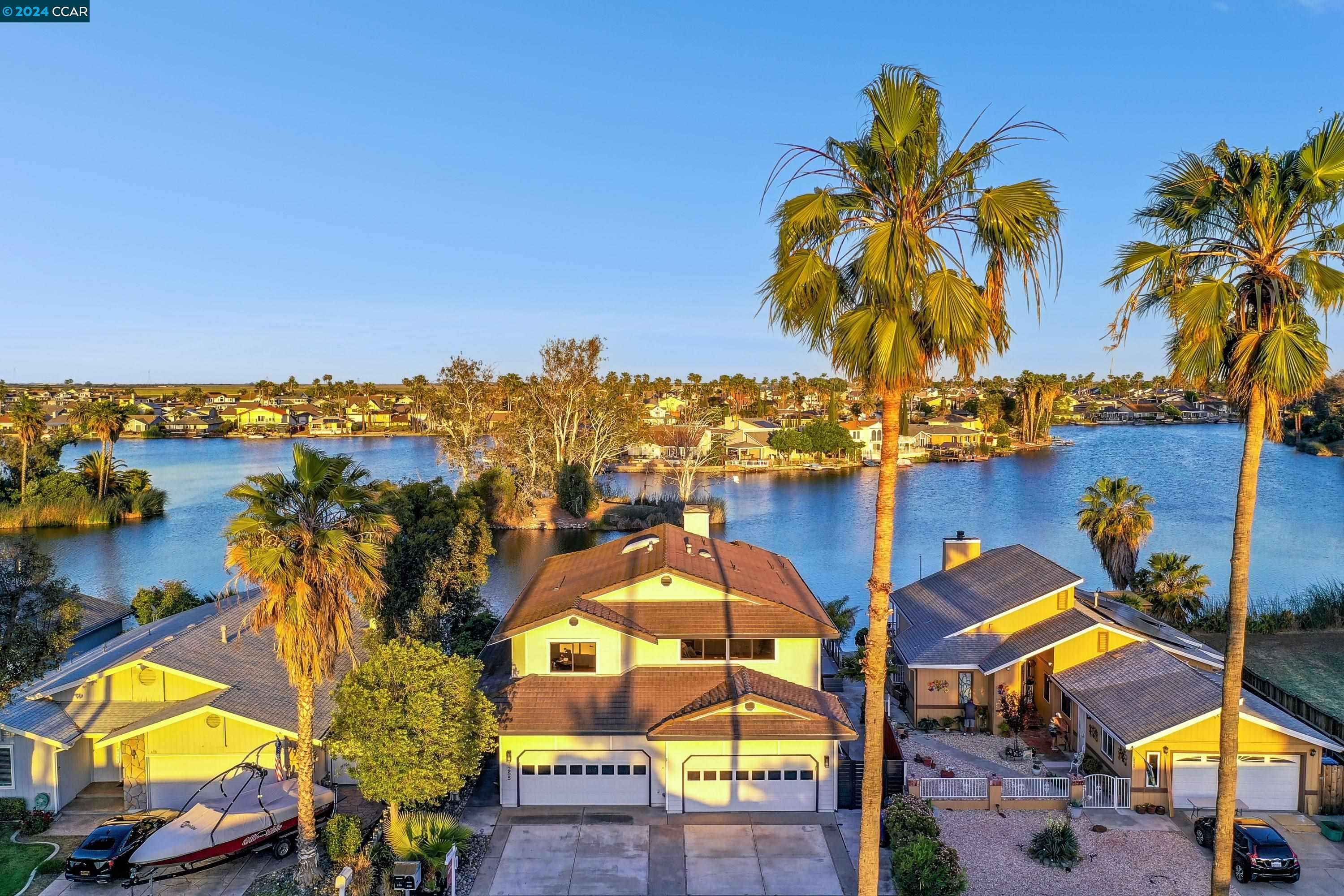 Detail Gallery Image 1 of 1 For 1255 Beach Ct, Discovery Bay,  CA 94505 - 4 Beds | 3/1 Baths