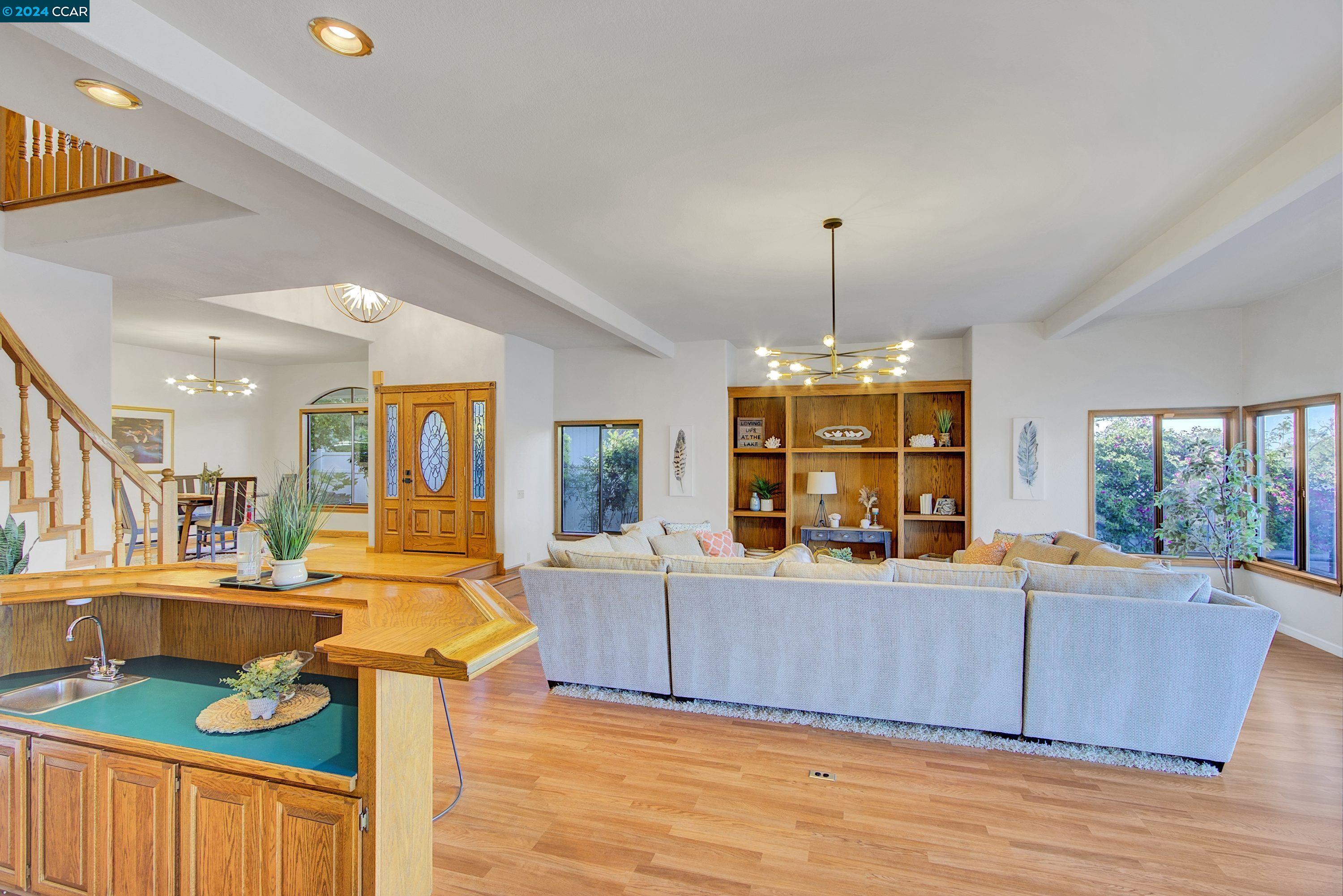Detail Gallery Image 10 of 59 For 1255 Beach Ct, Discovery Bay,  CA 94505 - 4 Beds | 3/1 Baths