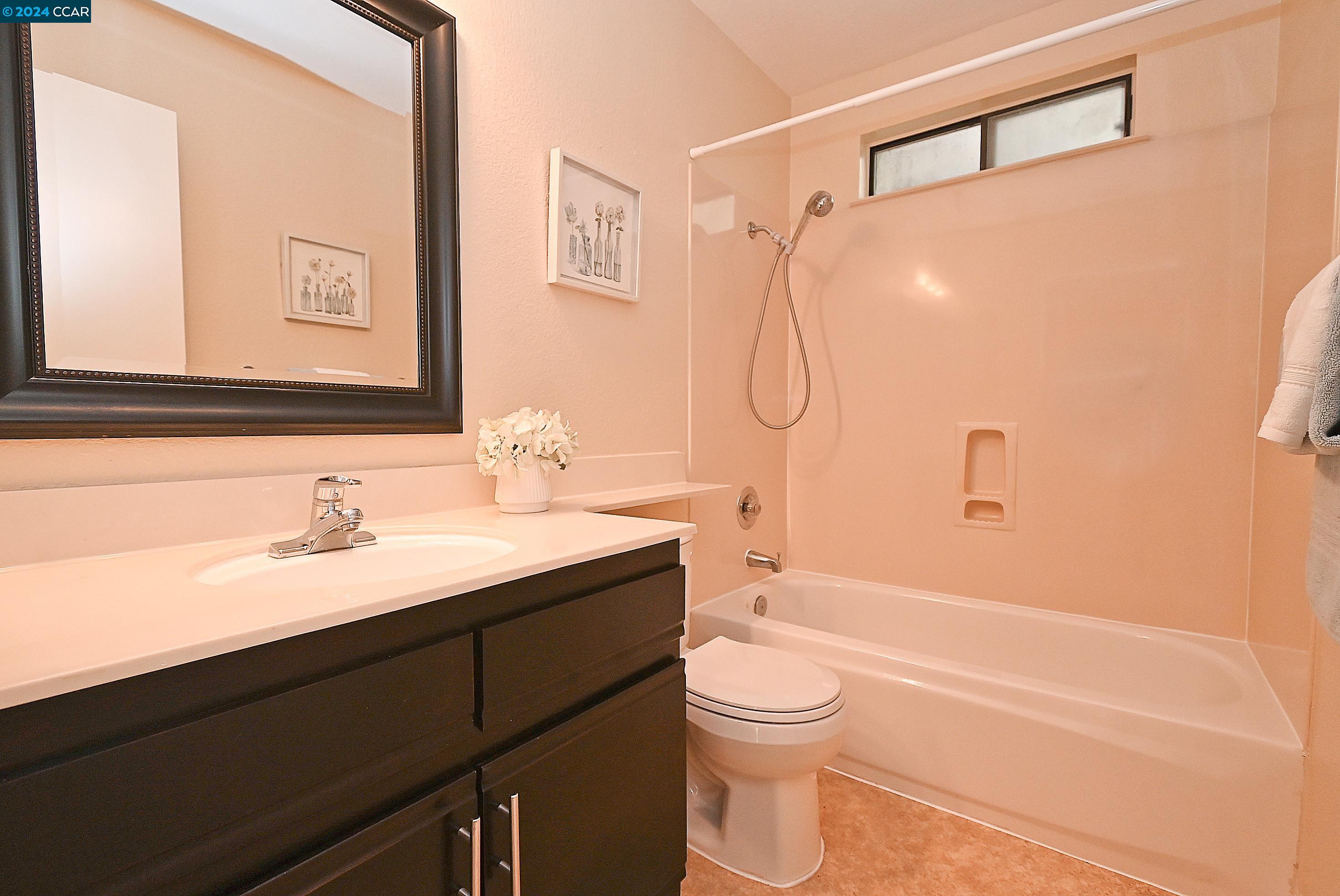 Detail Gallery Image 22 of 42 For 1213 S Villa Way, Walnut Creek,  CA 94595 - 2 Beds | 2 Baths