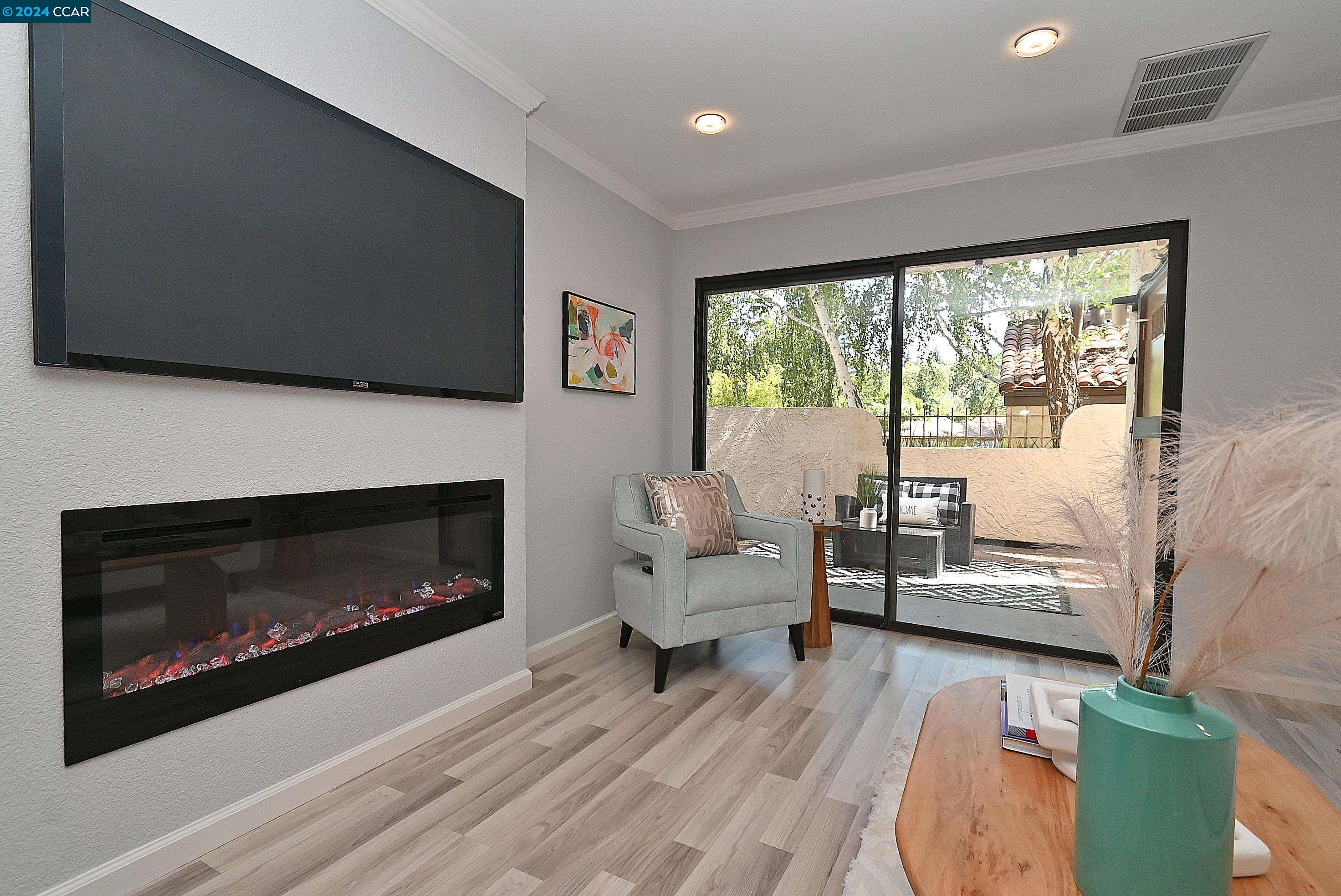 Detail Gallery Image 7 of 42 For 1213 S Villa Way, Walnut Creek,  CA 94595 - 2 Beds | 2 Baths