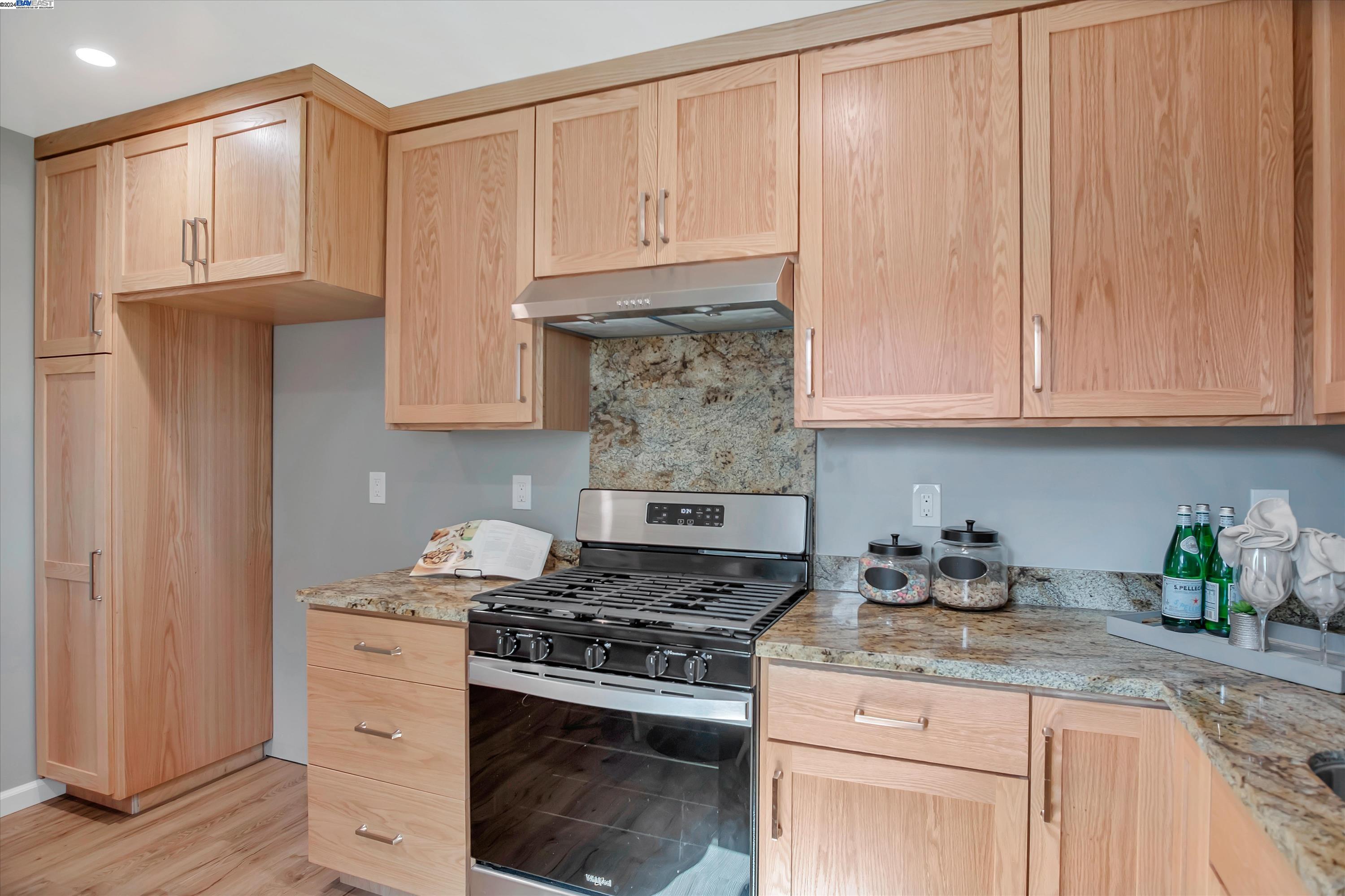 Detail Gallery Image 9 of 15 For 28596 Cole Pl, Hayward,  CA 94544 - 3 Beds | 1 Baths