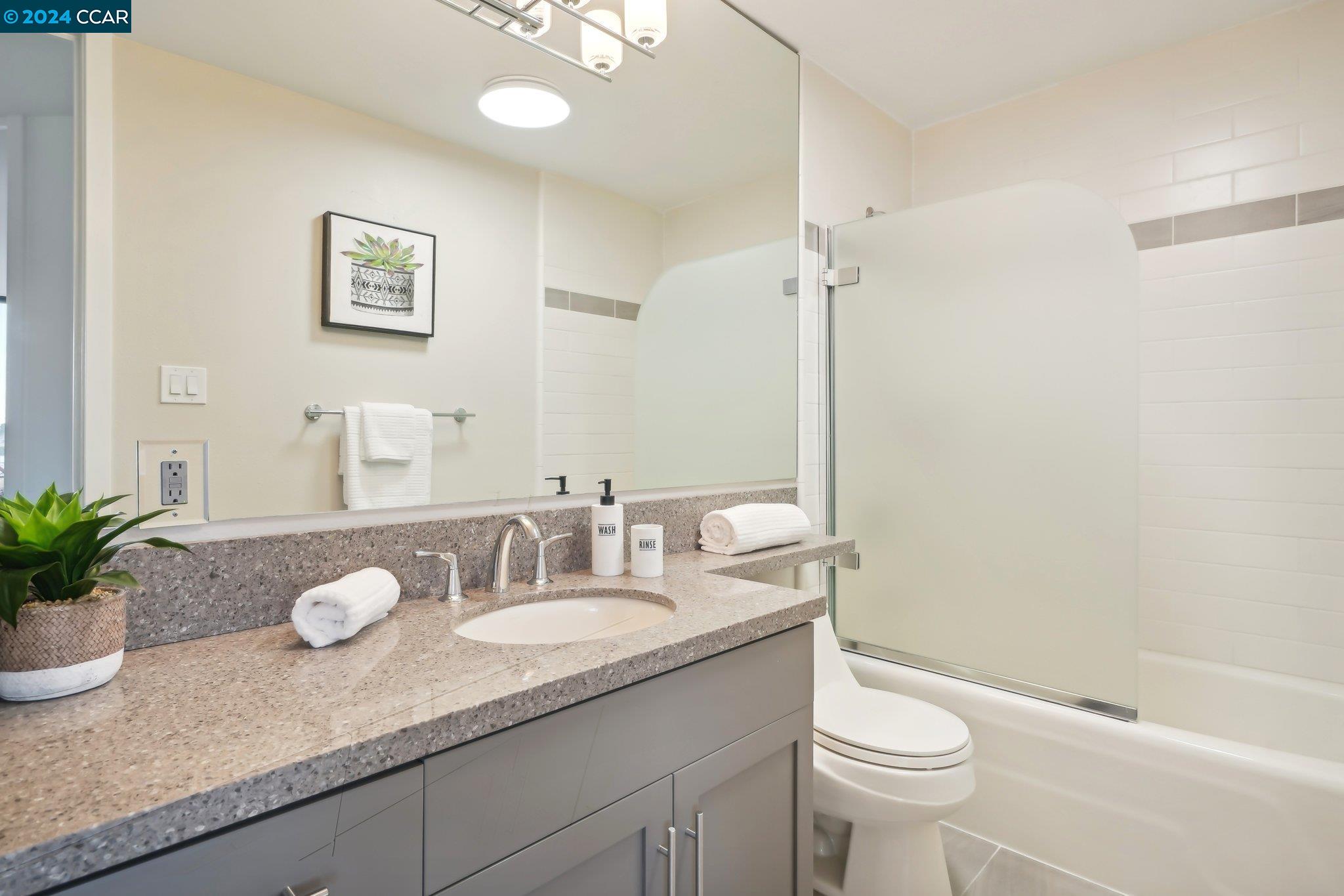 Detail Gallery Image 18 of 60 For 565 Bellevue Ave 704a,  Oakland,  CA 94610 - 1 Beds | 1 Baths