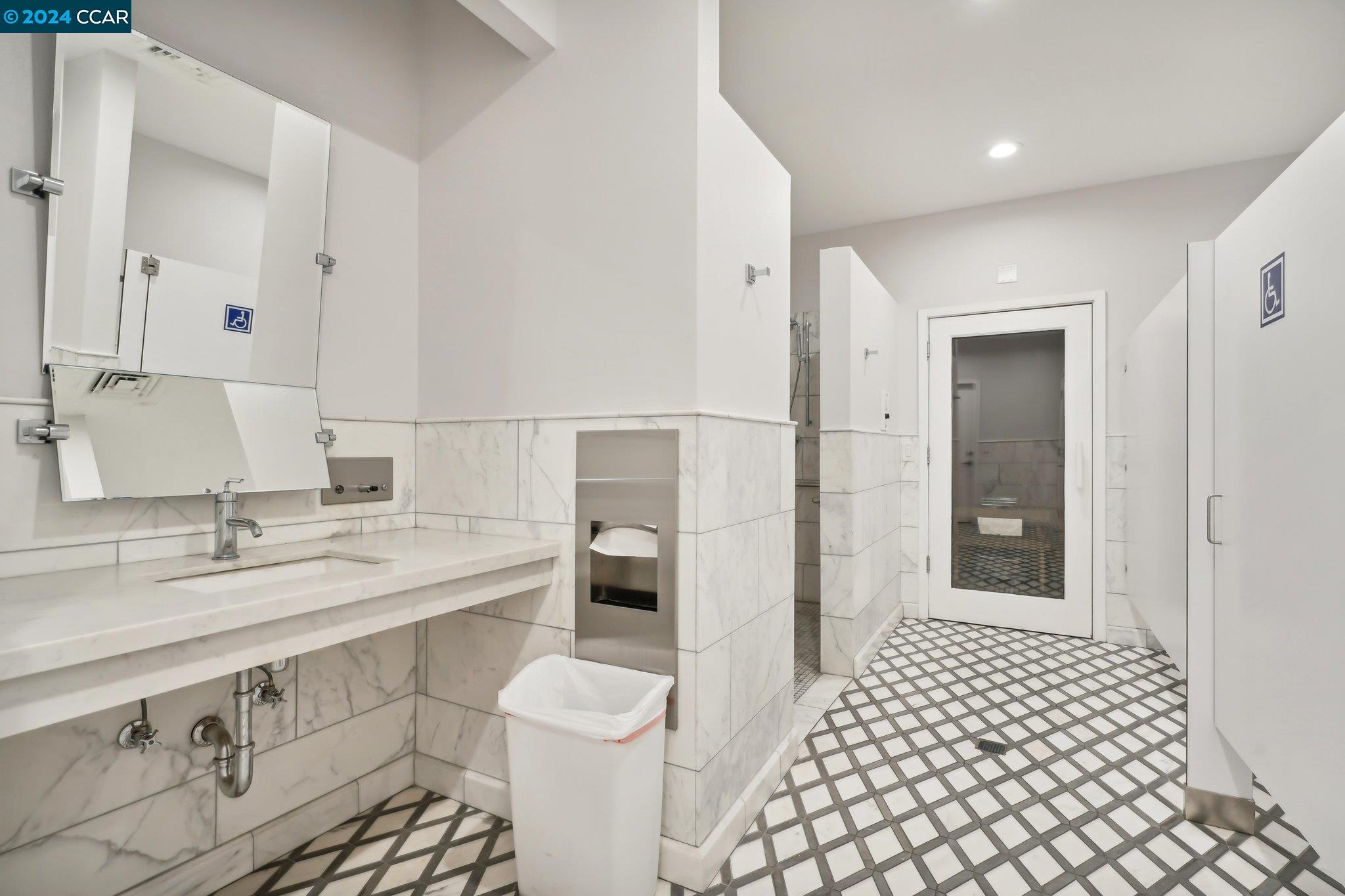 Detail Gallery Image 33 of 60 For 565 Bellevue Ave 704a,  Oakland,  CA 94610 - 1 Beds | 1 Baths