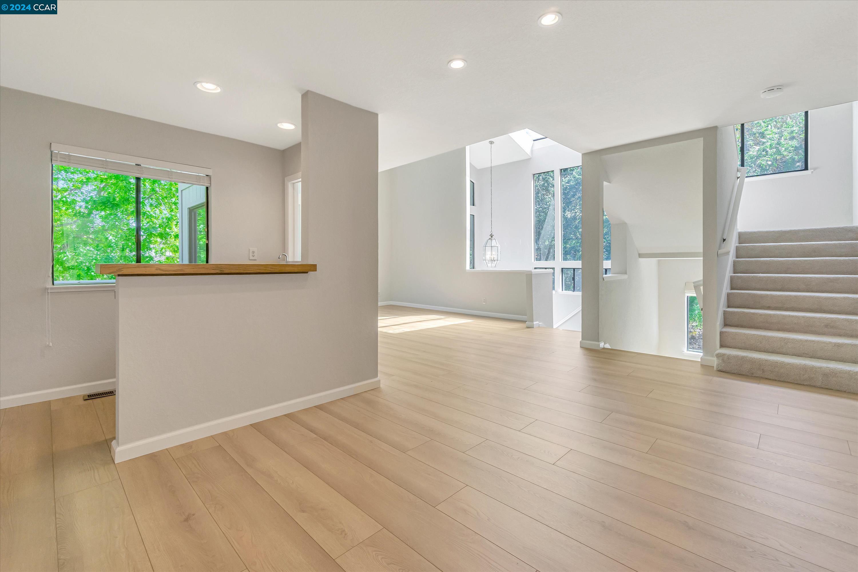 Photo #5: 41059214 Listing 
