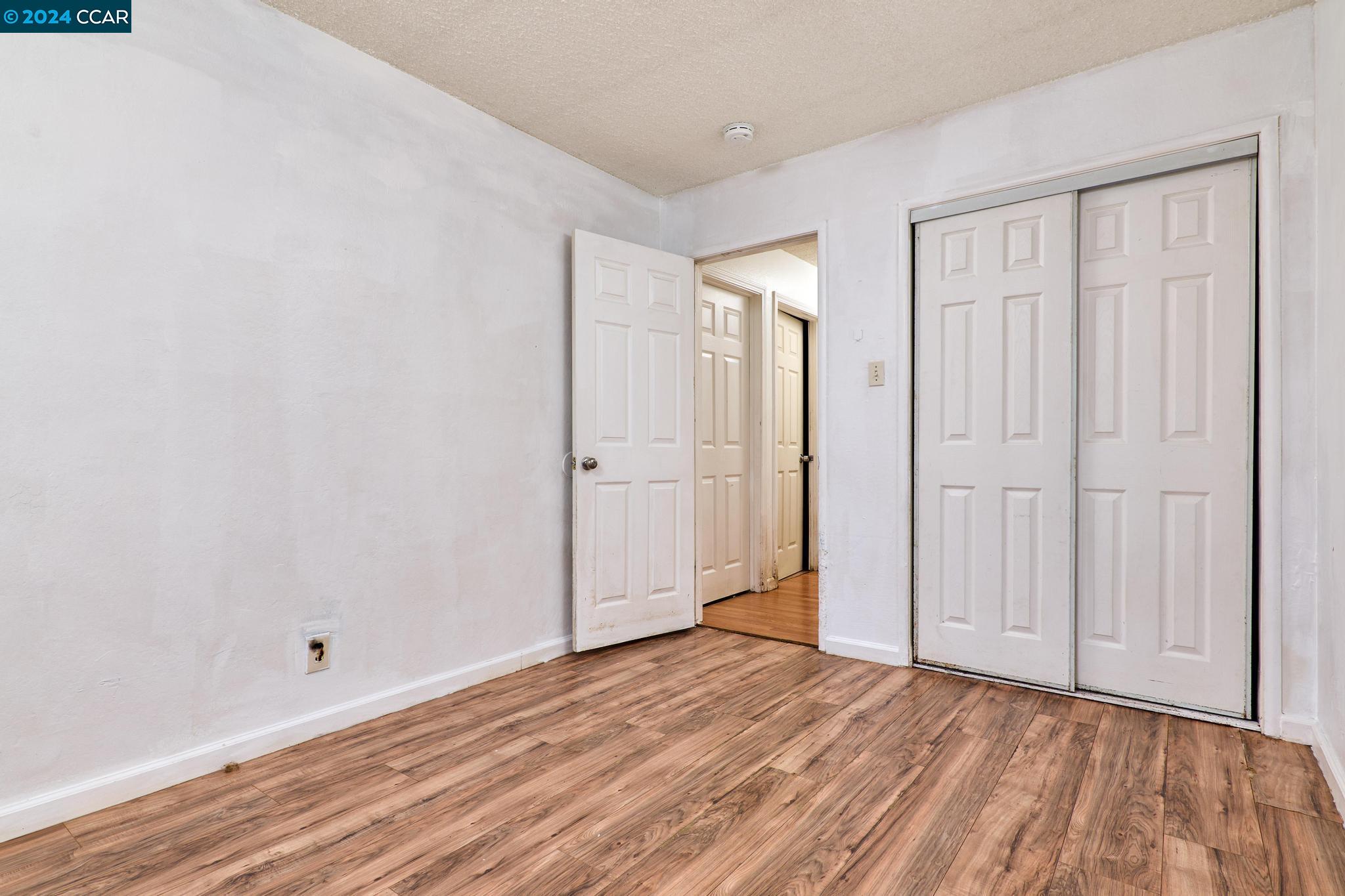 Detail Gallery Image 9 of 19 For 160 S 33rd St, Richmond,  CA 94804 - 3 Beds | 1/1 Baths