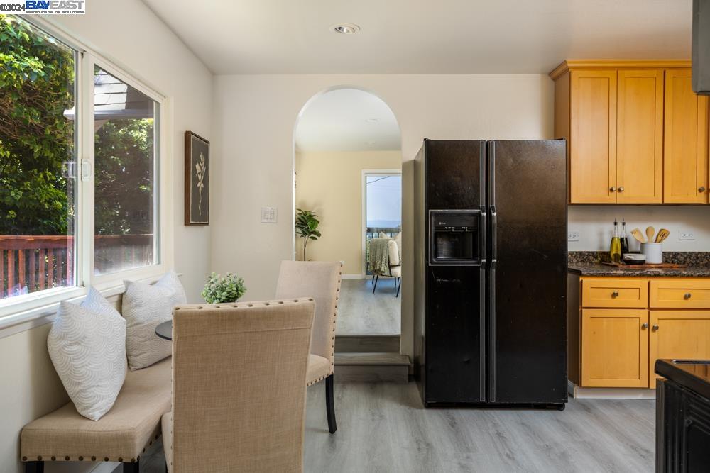 Detail Gallery Image 6 of 33 For 16564 Ehle St, San Leandro,  CA 94578 - 2 Beds | 1 Baths