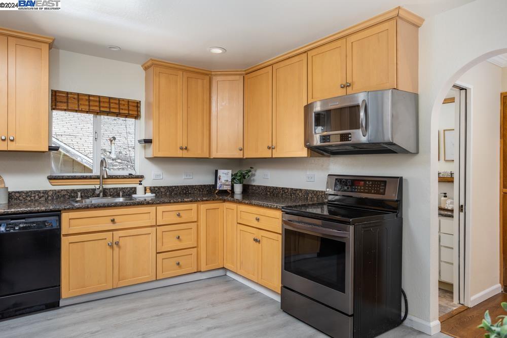 Detail Gallery Image 9 of 33 For 16564 Ehle St, San Leandro,  CA 94578 - 2 Beds | 1 Baths