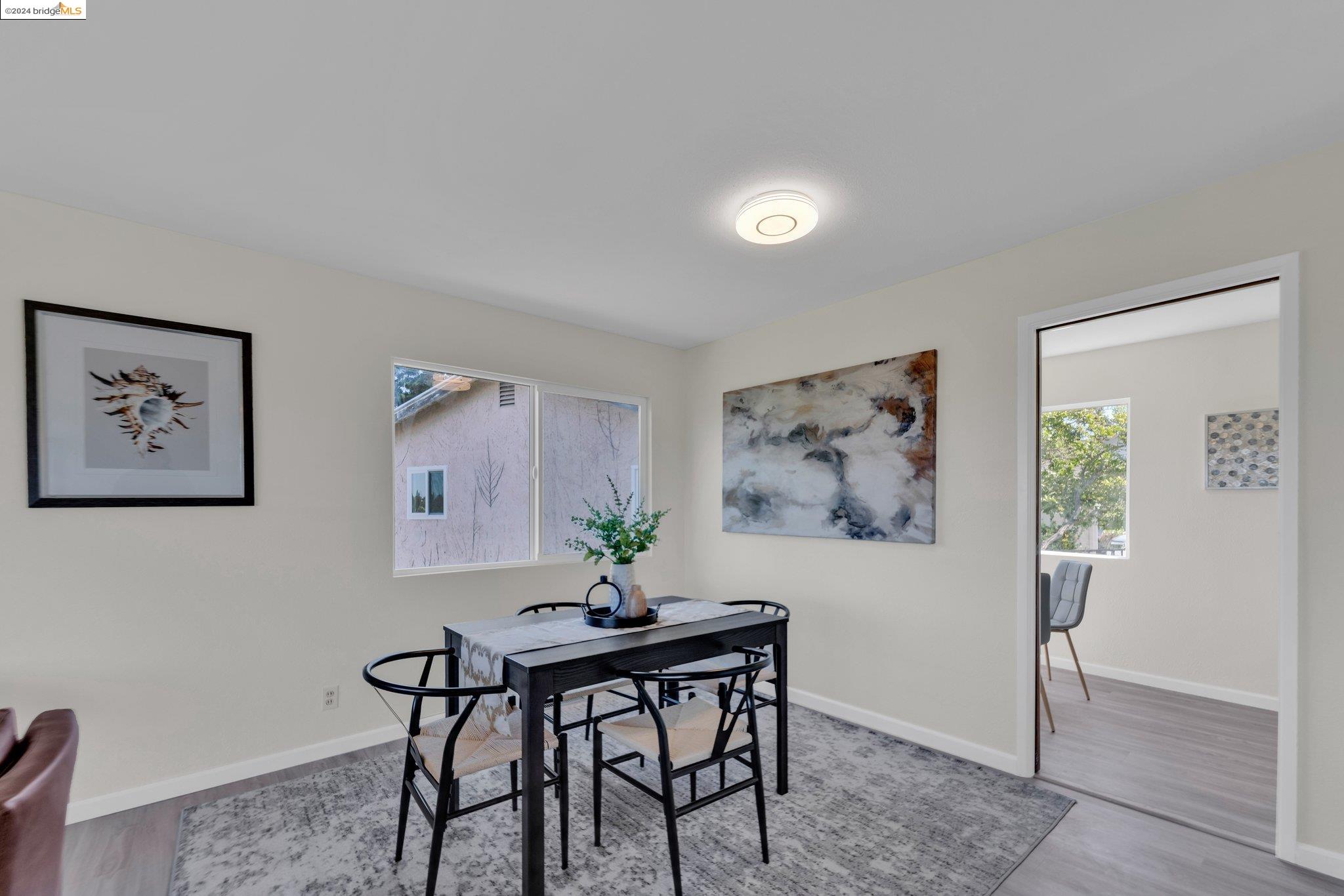 Detail Gallery Image 5 of 31 For 3070 Sun Ct, Richmond,  CA 94803 - 3 Beds | 2/1 Baths