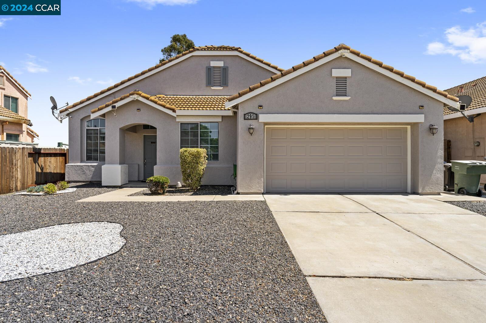 Detail Gallery Image 1 of 49 For 295 Avalon Cir, Pittsburg,  CA 94565 - 3 Beds | 2 Baths