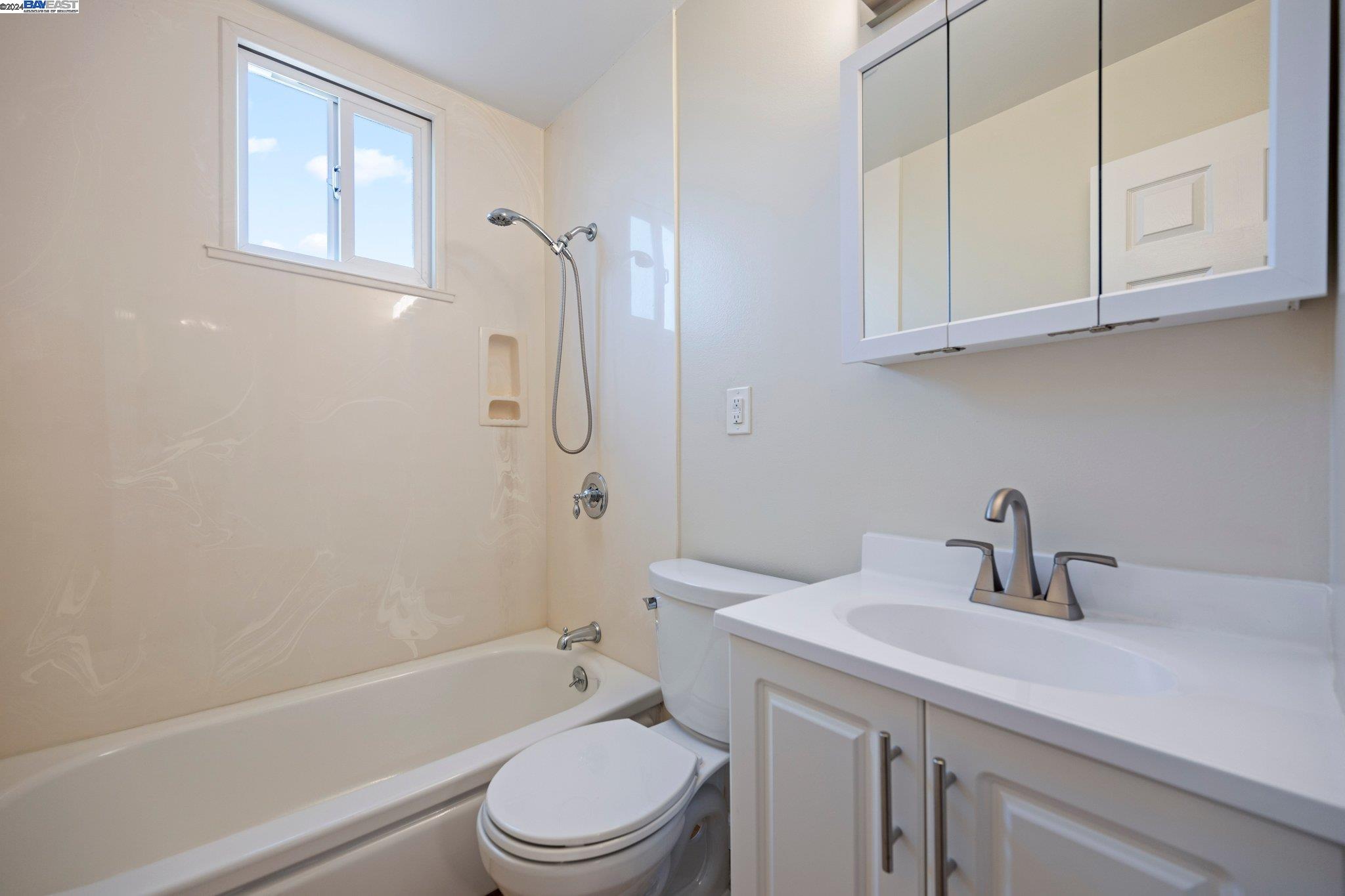 Detail Gallery Image 21 of 37 For 311 Westchester St, Hayward,  CA 94544 - 3 Beds | 2 Baths