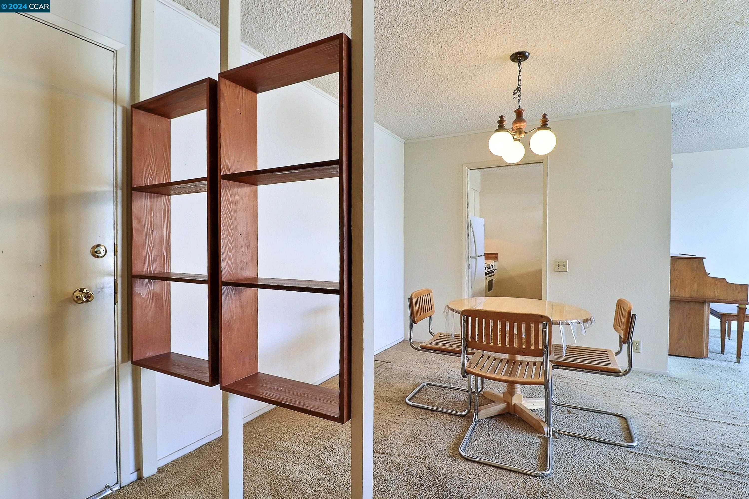 Detail Gallery Image 9 of 32 For 811 York St, Oakland,  CA 94610 - 1 Beds | 1 Baths
