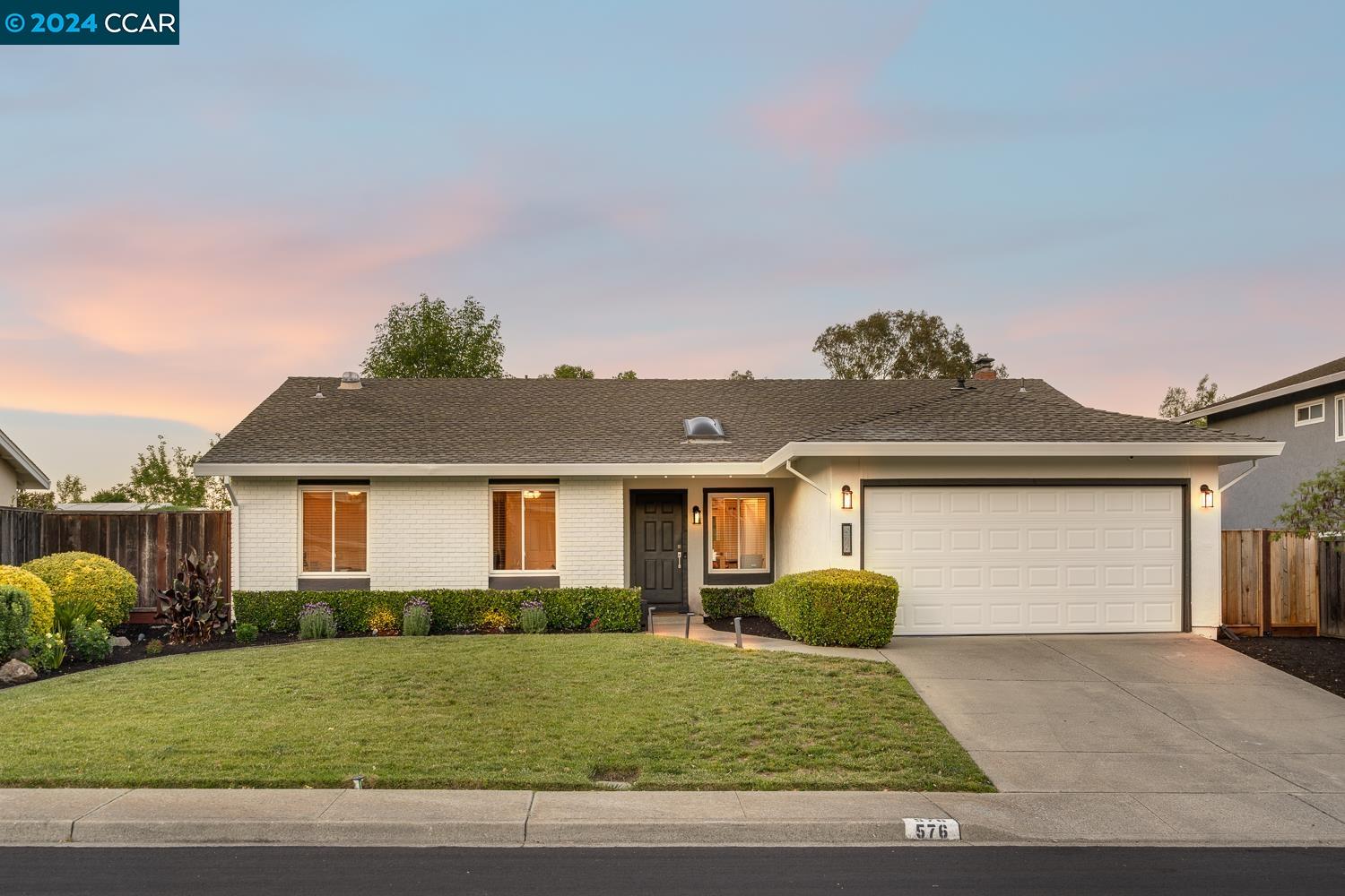 Detail Gallery Image 1 of 28 For 576 Santander Dr, San Ramon,  CA 94583 - 3 Beds | 2 Baths