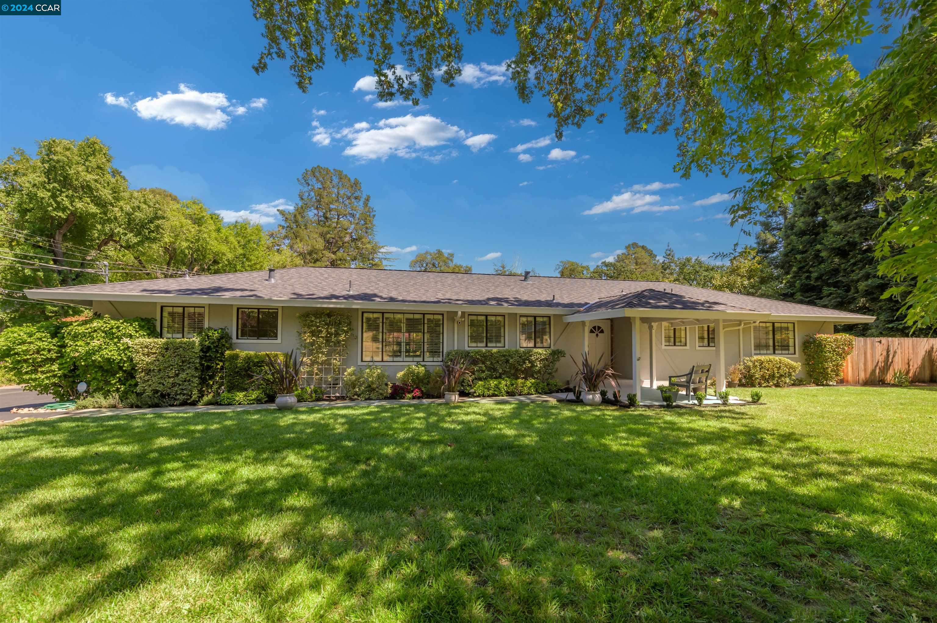Detail Gallery Image 1 of 1 For 44 Oak Knoll Loop, Walnut Creek,  CA 94596 - 5 Beds | 4 Baths