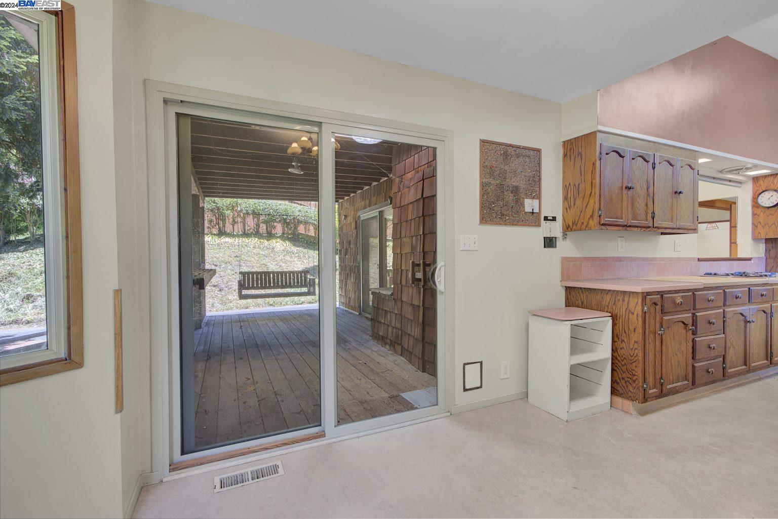 Detail Gallery Image 14 of 53 For 6029 Park Ave, Richmond,  CA 94805 - 3 Beds | 2 Baths