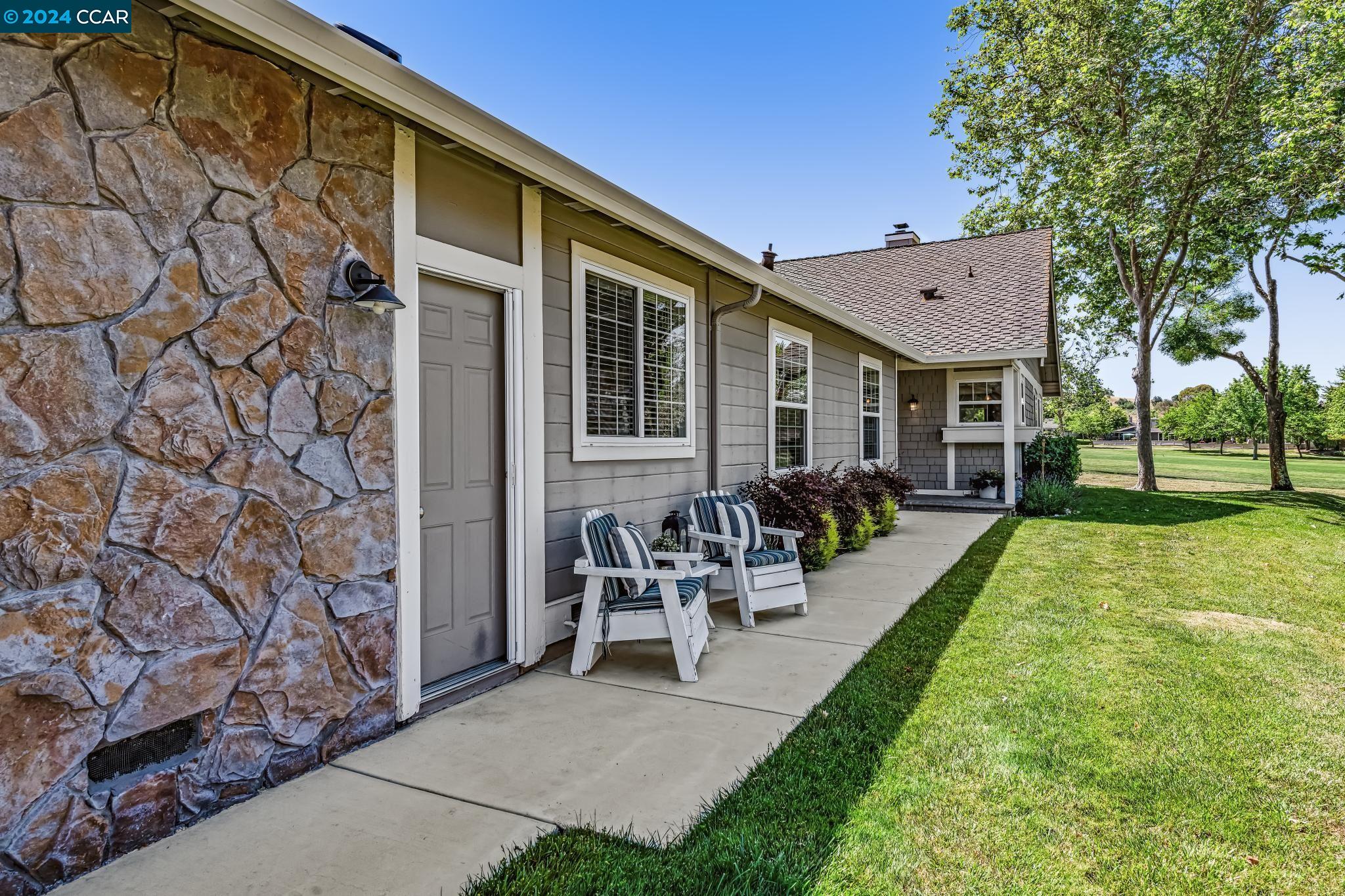 Photo #2: 41059299 Listing 