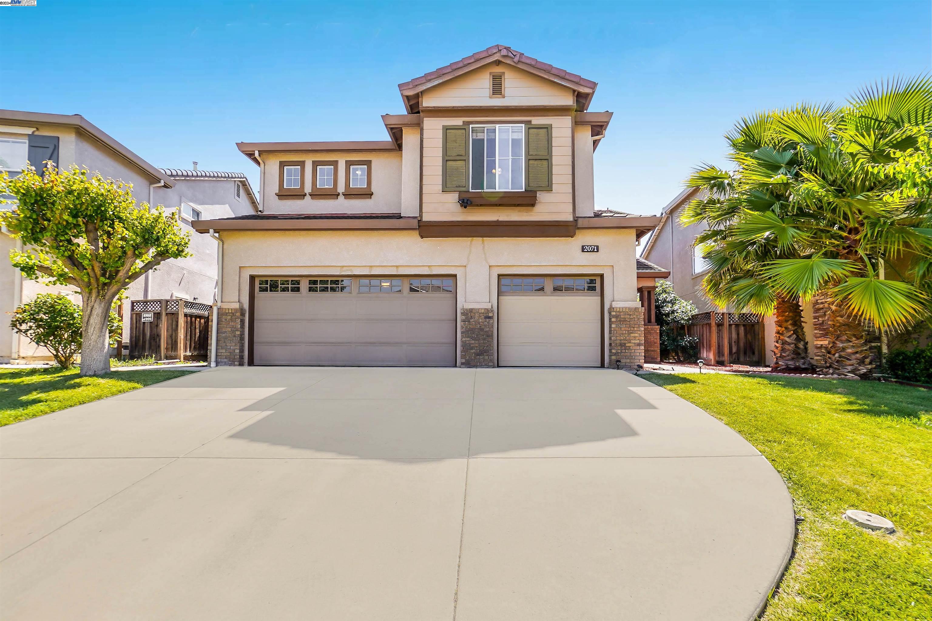 Detail Gallery Image 1 of 32 For 2071 Redbud Way, Antioch,  CA 94509 - 4 Beds | 2/1 Baths