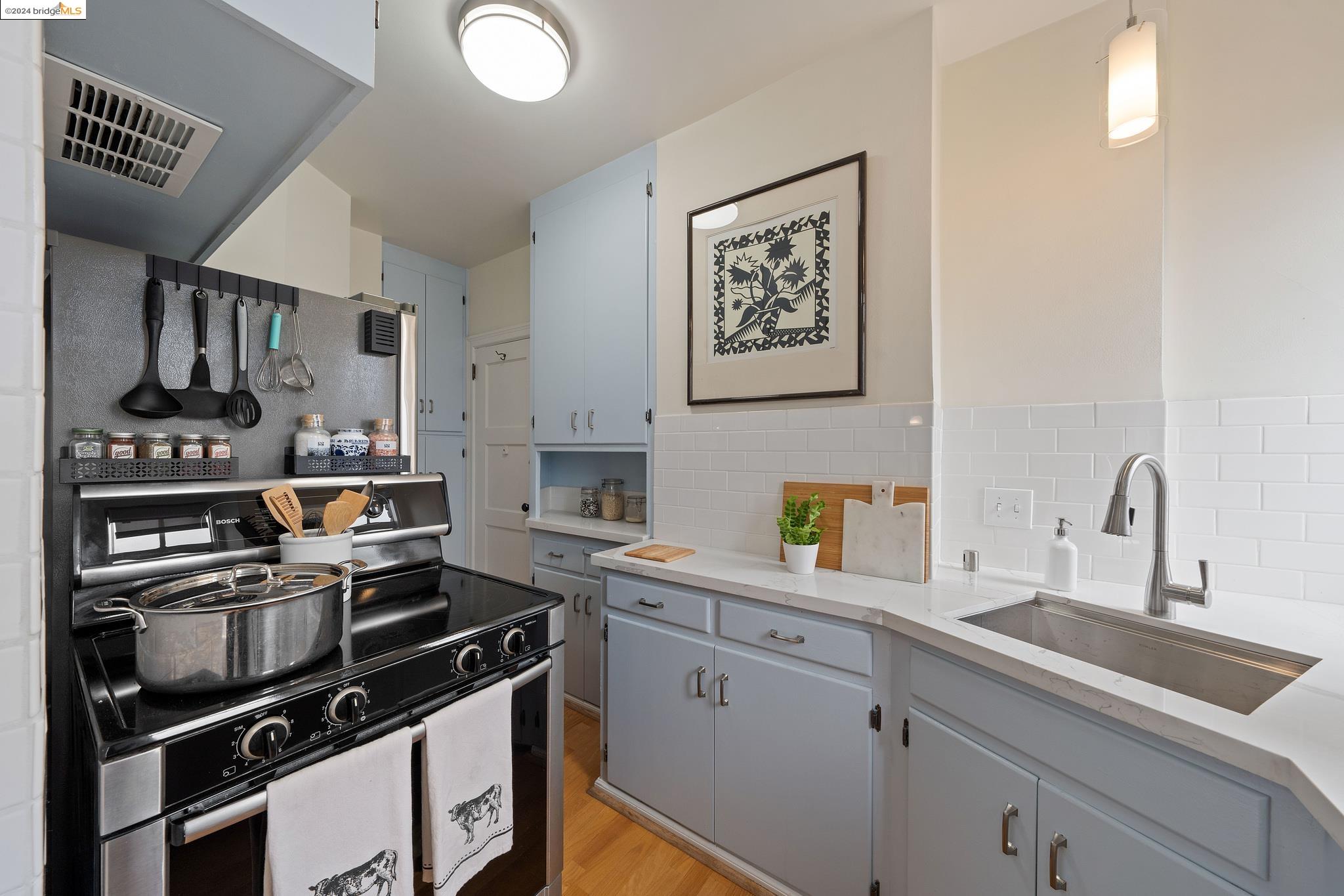 Detail Gallery Image 19 of 48 For 492 Staten Ave #503,  Oakland,  CA 94610 - 2 Beds | 2 Baths