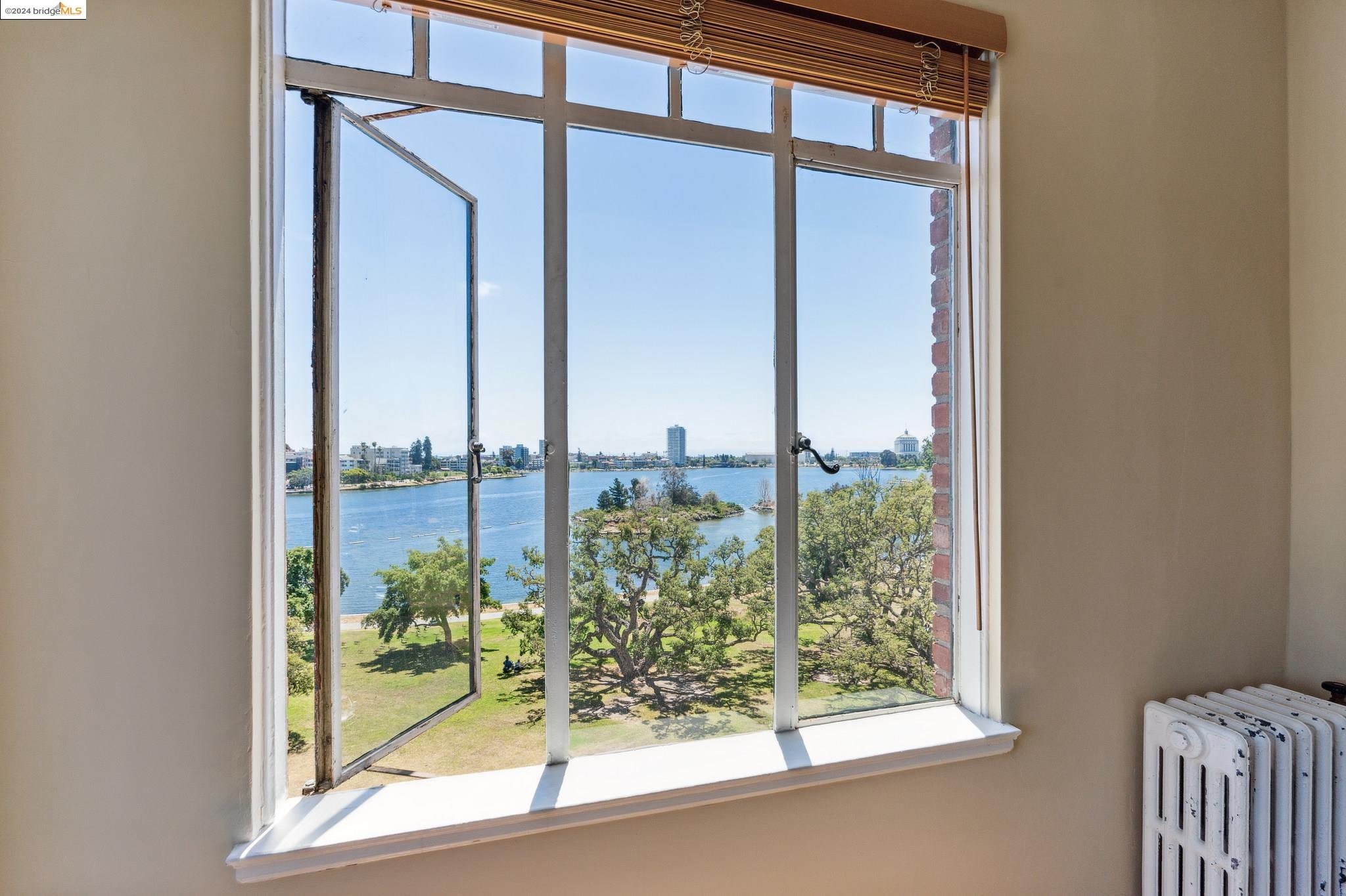 Detail Gallery Image 7 of 48 For 492 Staten Ave #503,  Oakland,  CA 94610 - 2 Beds | 2 Baths
