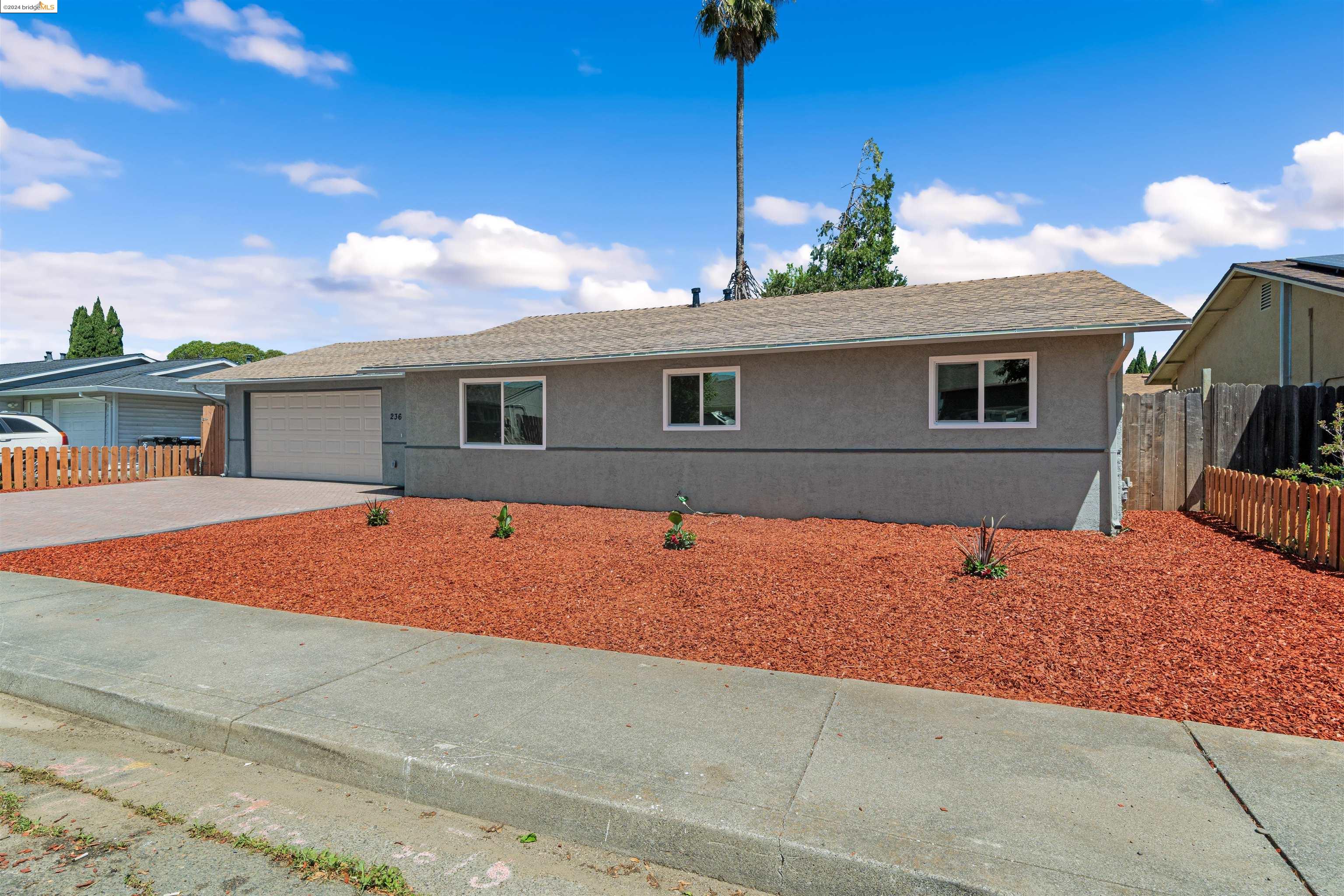 Detail Gallery Image 5 of 21 For 236 Maple St, Suisun City,  CA 94585-2820 - 3 Beds | 2 Baths
