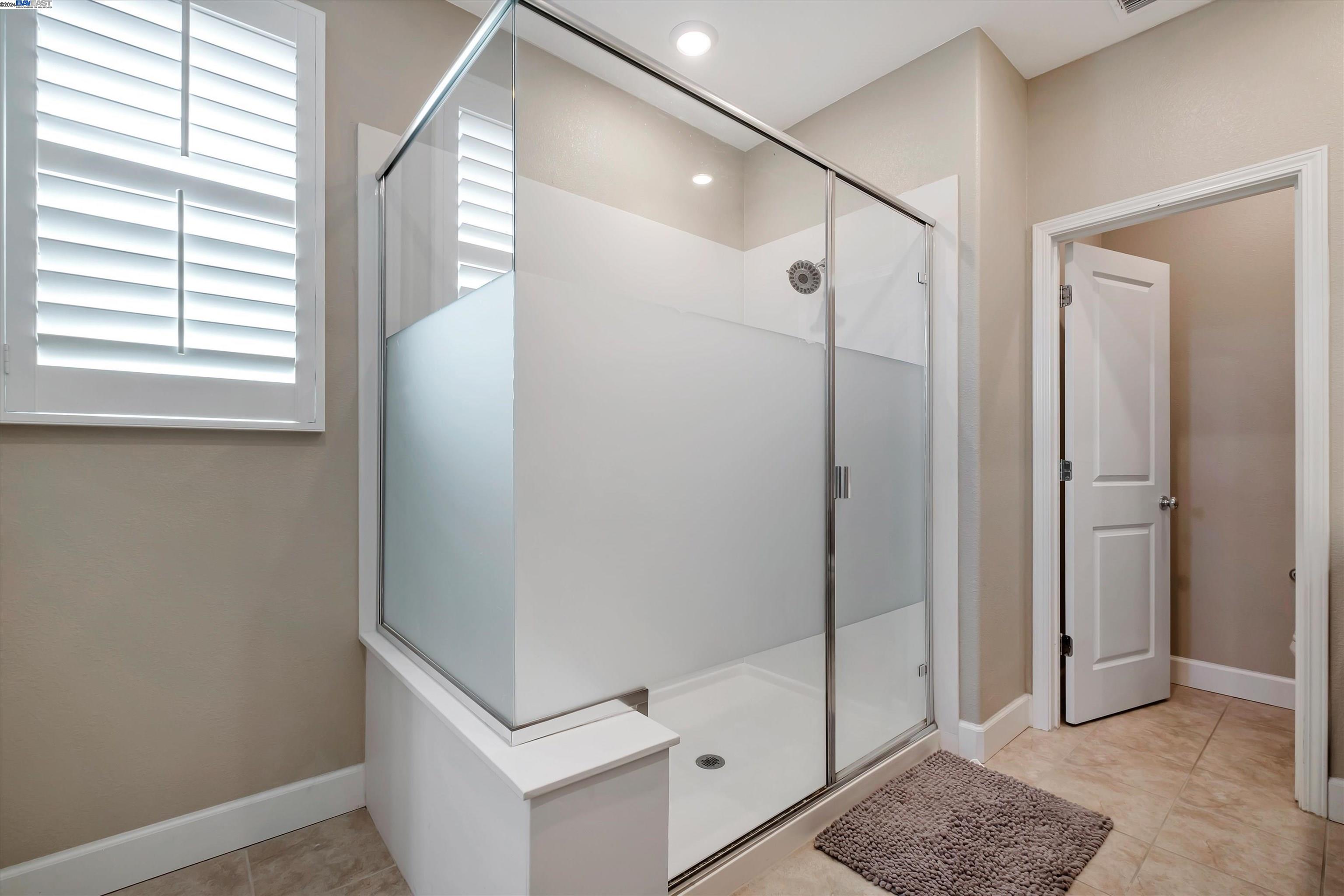 Detail Gallery Image 7 of 41 For 1563 Denton Ave, Hayward,  CA 94545 - 4 Beds | 2/1 Baths