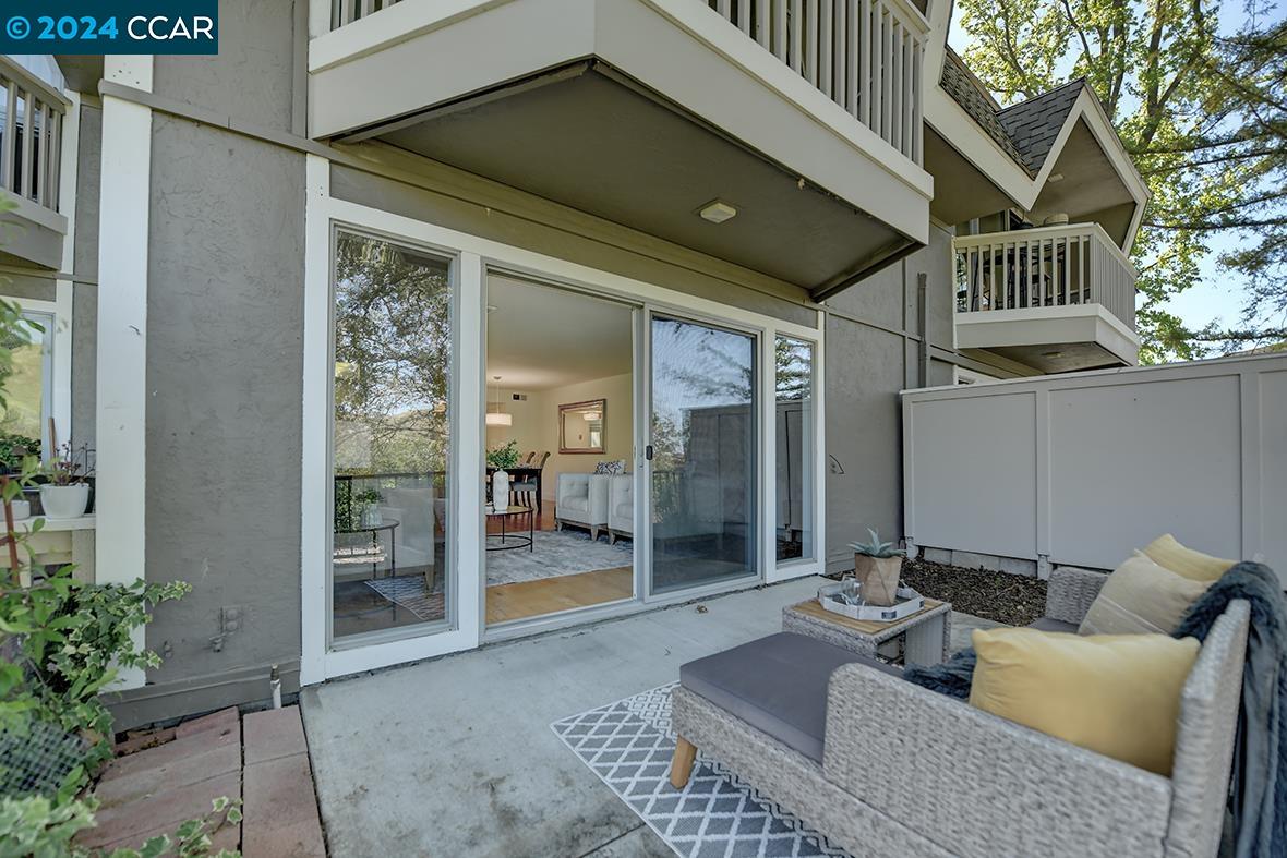 Detail Gallery Image 11 of 60 For 3248 Tice Creek Dr #2,  Walnut Creek,  CA 94595 - 3 Beds | 2/1 Baths
