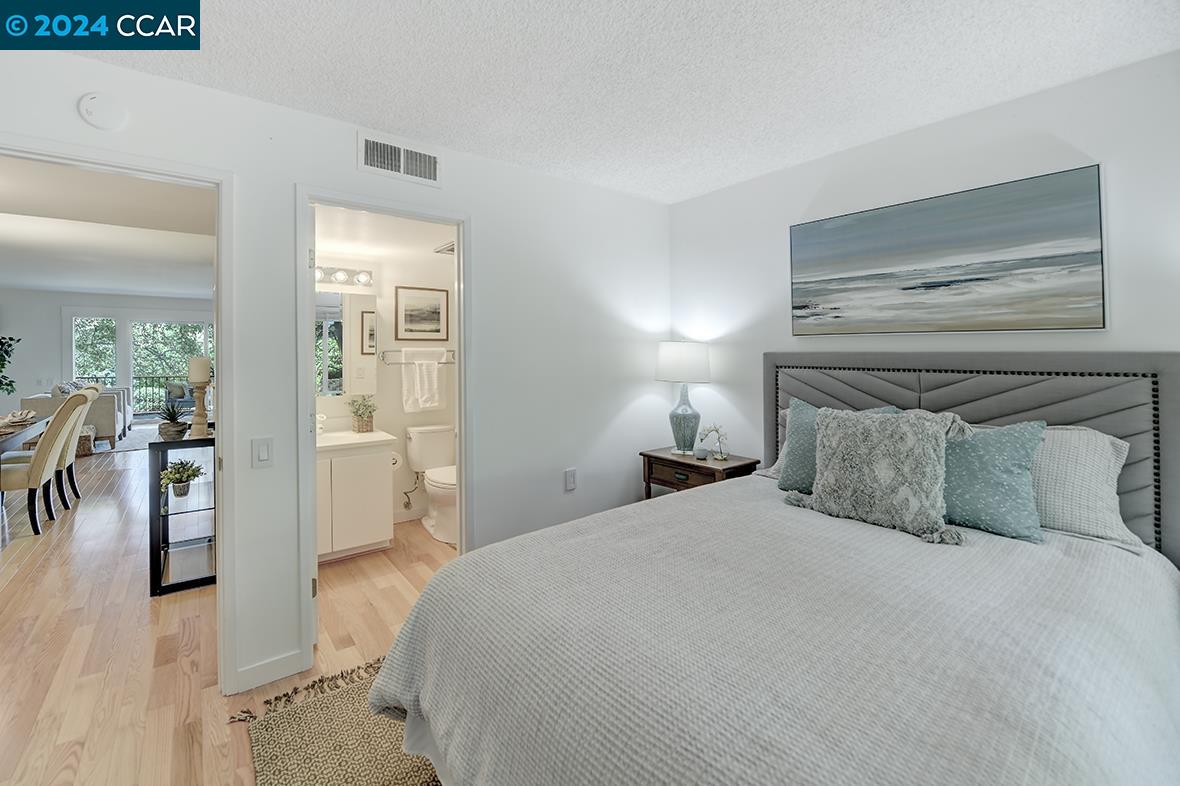 Detail Gallery Image 21 of 60 For 3248 Tice Creek Dr #2,  Walnut Creek,  CA 94595 - 3 Beds | 2/1 Baths