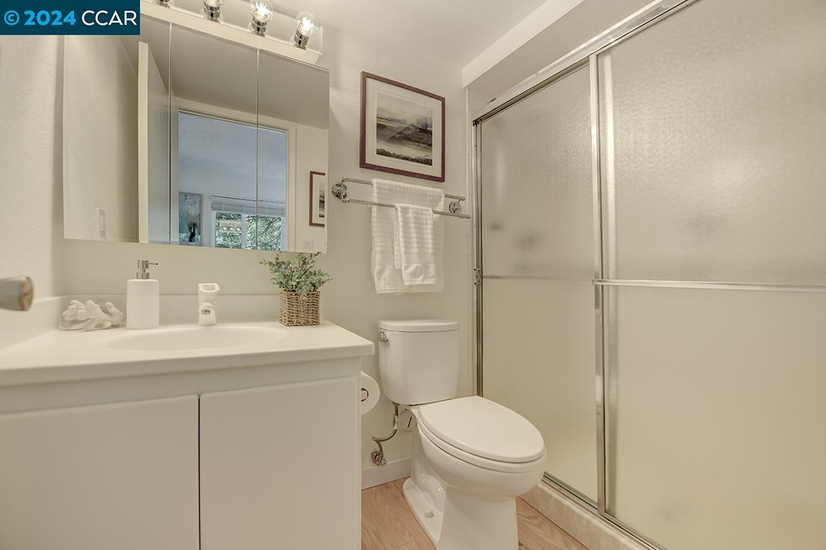 Detail Gallery Image 22 of 60 For 3248 Tice Creek Dr #2,  Walnut Creek,  CA 94595 - 3 Beds | 2/1 Baths