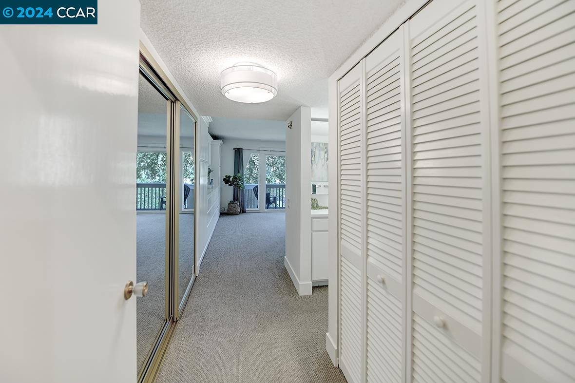 Detail Gallery Image 28 of 60 For 3248 Tice Creek Dr #2,  Walnut Creek,  CA 94595 - 3 Beds | 2/1 Baths