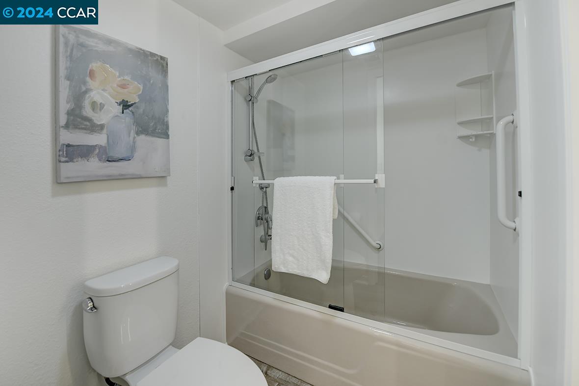Detail Gallery Image 39 of 60 For 3248 Tice Creek Dr #2,  Walnut Creek,  CA 94595 - 3 Beds | 2/1 Baths