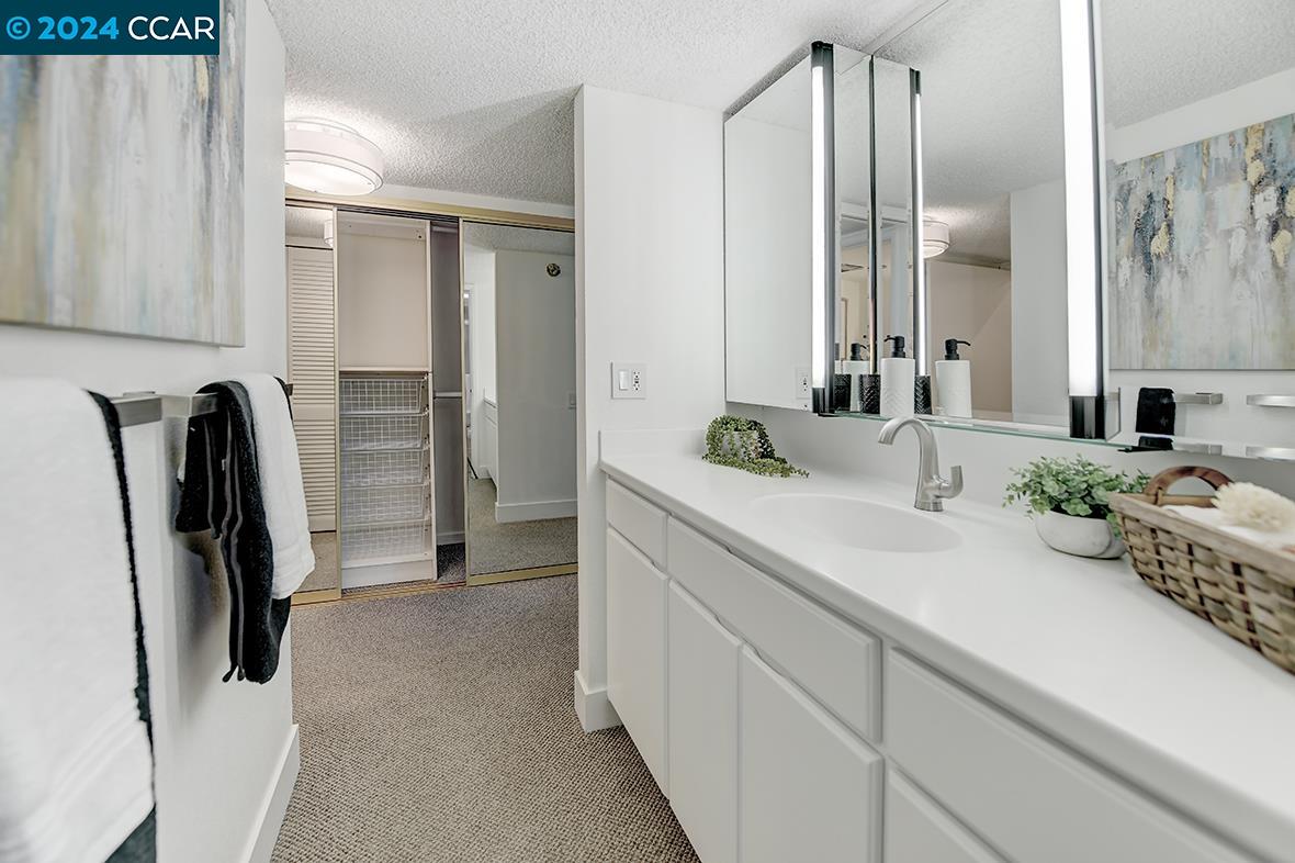 Detail Gallery Image 40 of 60 For 3248 Tice Creek Dr #2,  Walnut Creek,  CA 94595 - 3 Beds | 2/1 Baths