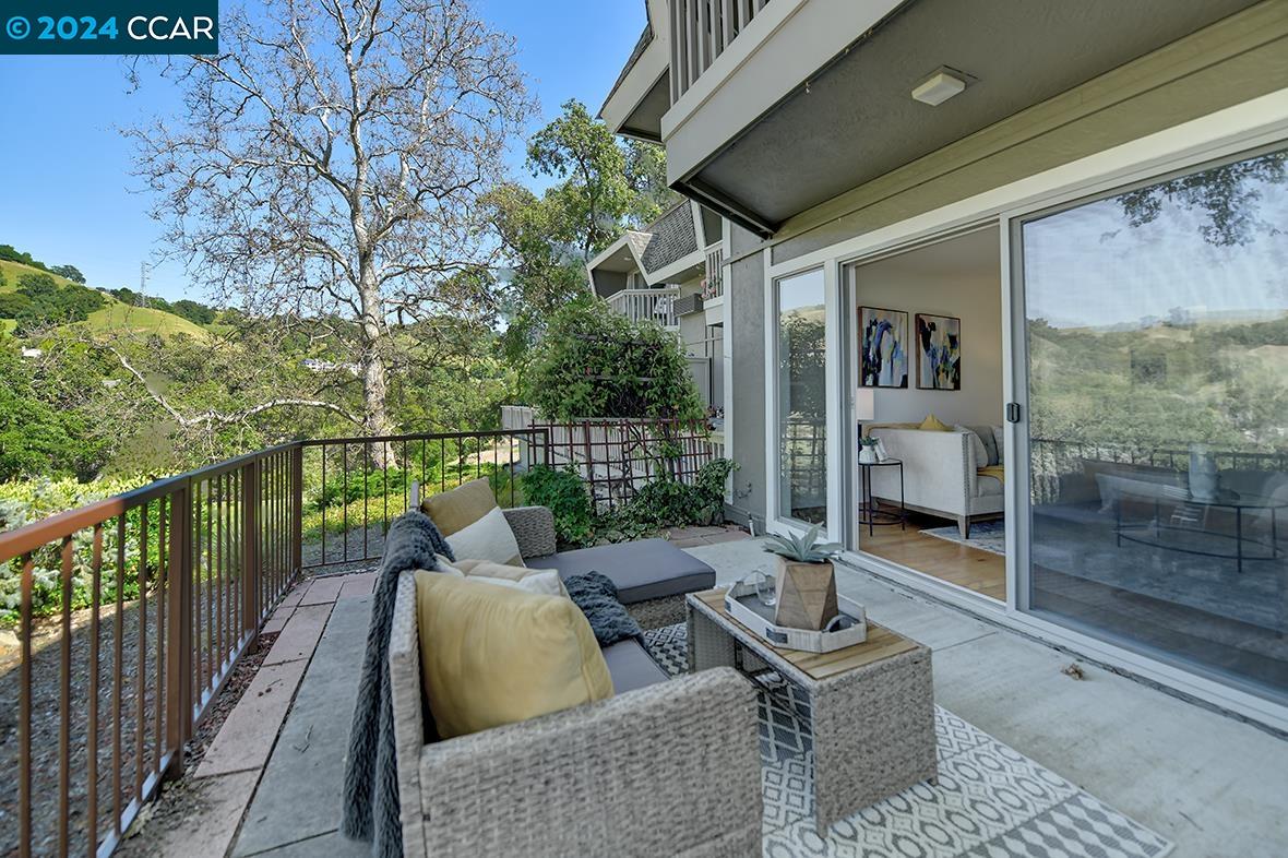 Detail Gallery Image 10 of 60 For 3248 Tice Creek Dr #2,  Walnut Creek,  CA 94595 - 3 Beds | 2/1 Baths
