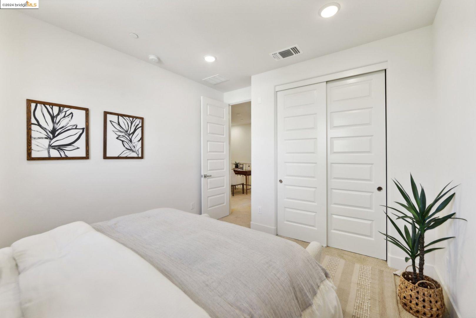 Detail Gallery Image 35 of 48 For 2655 5th St, Alameda,  CA 94501 - 3 Beds | 2/1 Baths