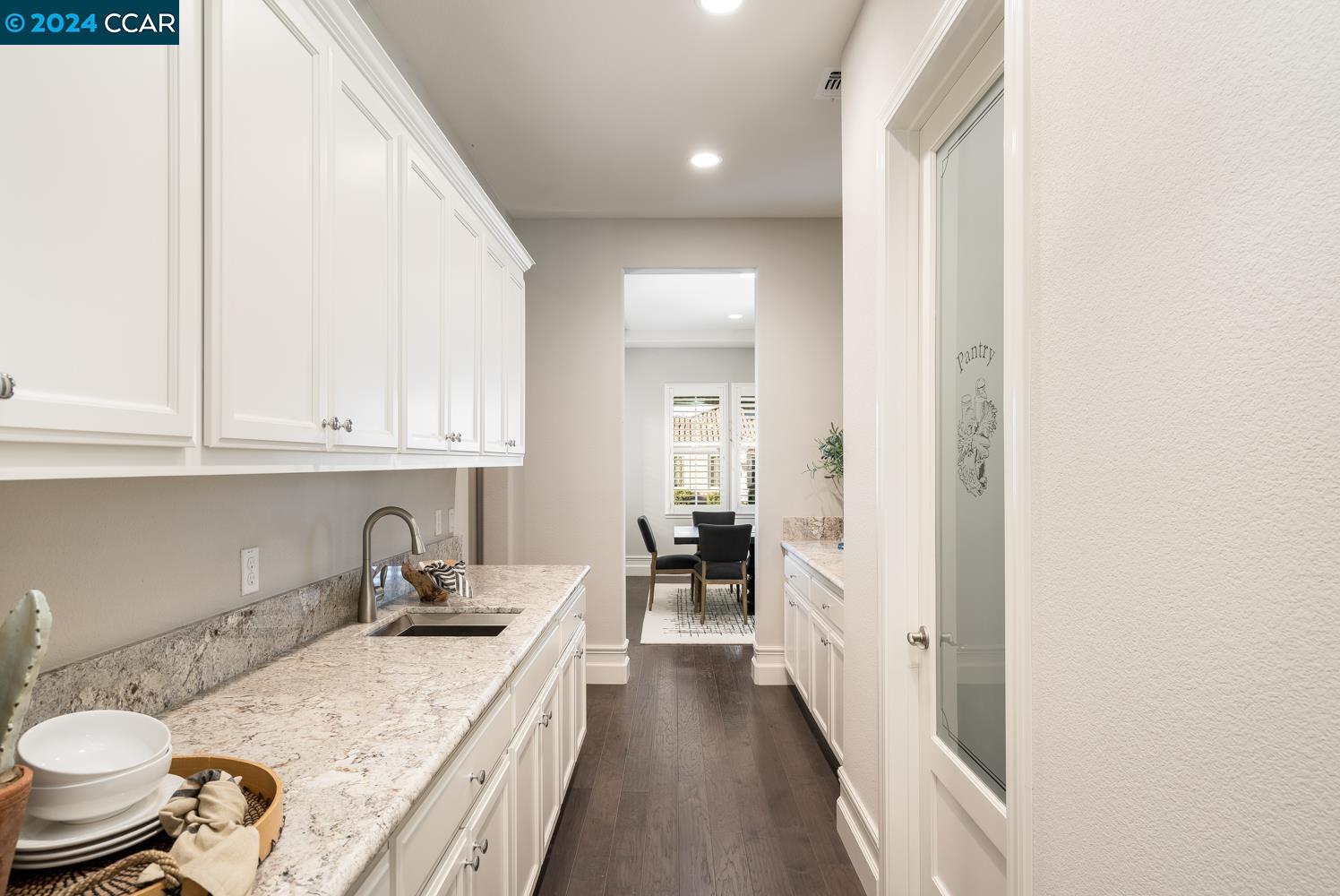 Detail Gallery Image 12 of 29 For 2348 Silver Oaks Ln, Pleasanton,  CA 94566 - 5 Beds | 5/1 Baths
