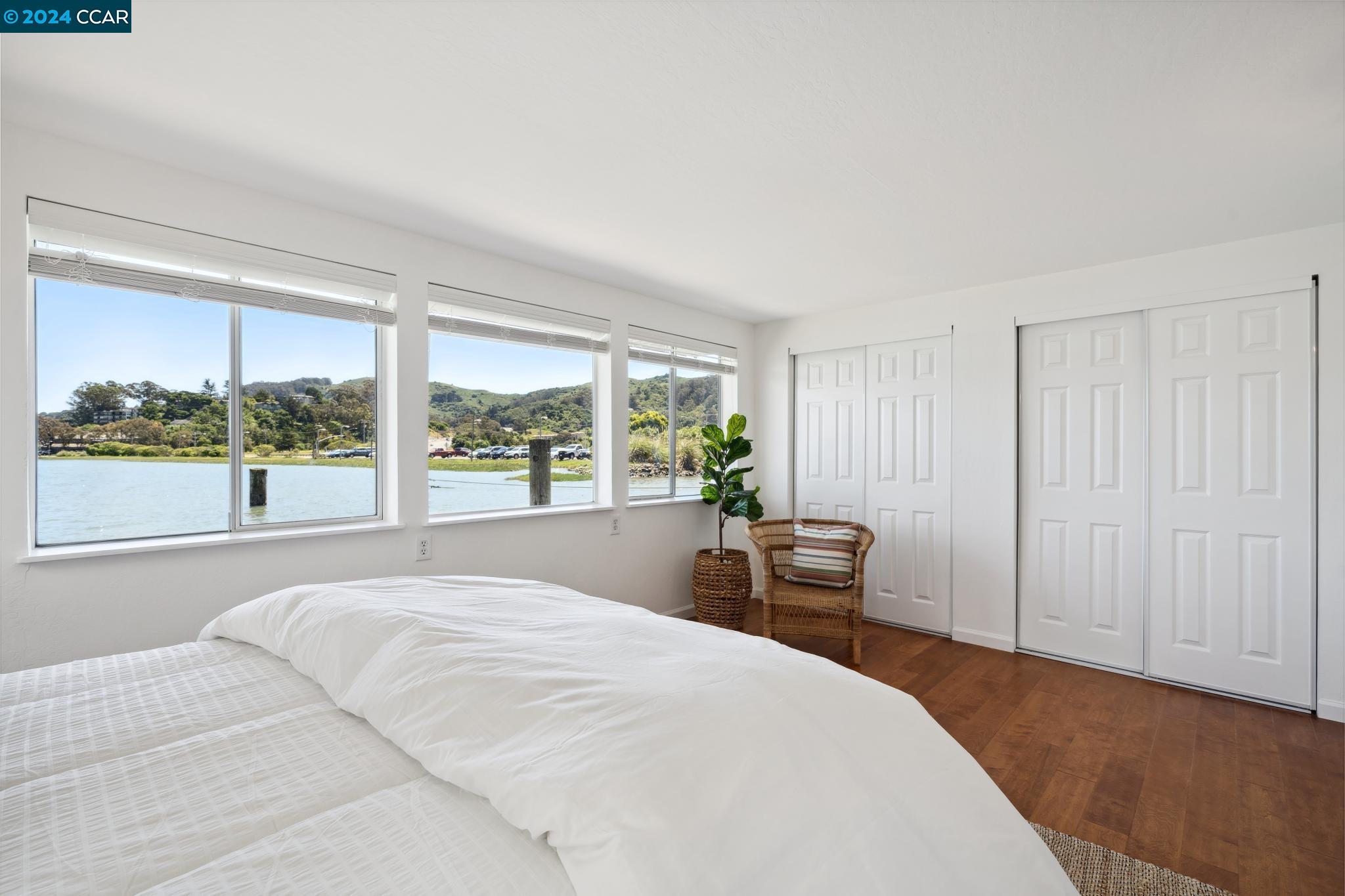 Detail Gallery Image 23 of 52 For 14 Gate 6 1/2 Road, Sausalito,  CA 94965 - 3 Beds | 2 Baths