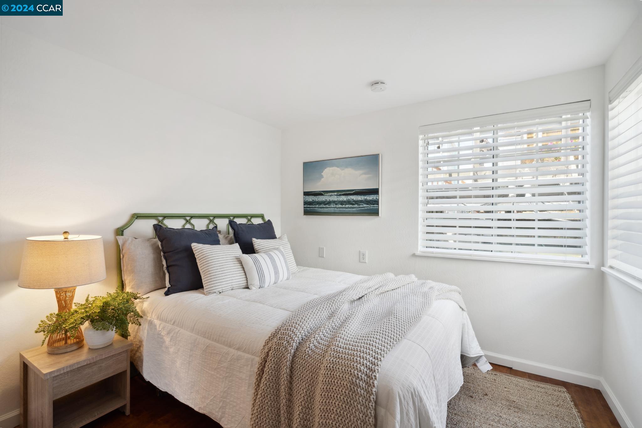 Detail Gallery Image 31 of 52 For 14 Gate 6 1/2 Road, Sausalito,  CA 94965 - 3 Beds | 2 Baths