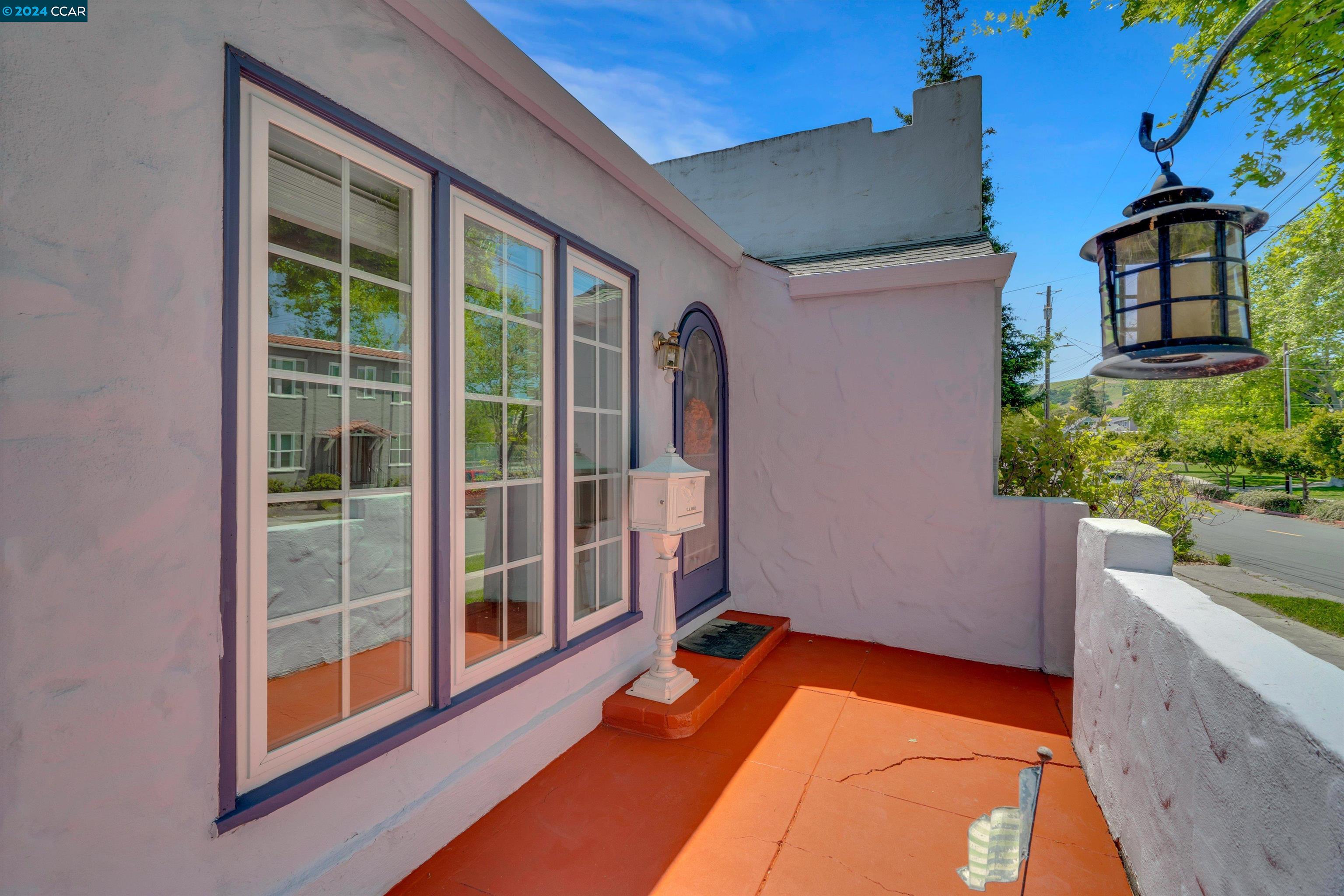 Detail Gallery Image 5 of 27 For 1324 Brown St, Martinez,  CA 94553 - 2 Beds | 1 Baths
