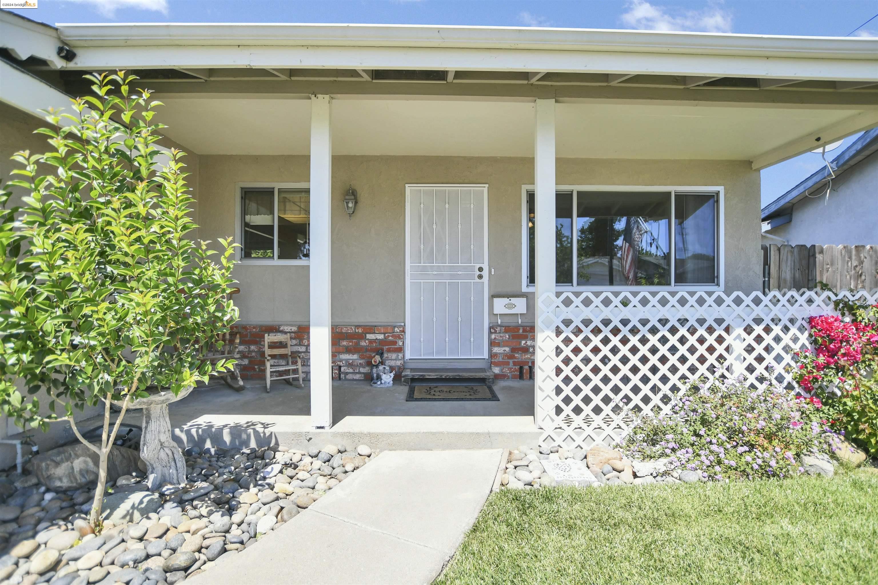 Detail Gallery Image 6 of 36 For 130 Yosemite Dr, Rio Vista,  CA 94571 - 3 Beds | 2 Baths