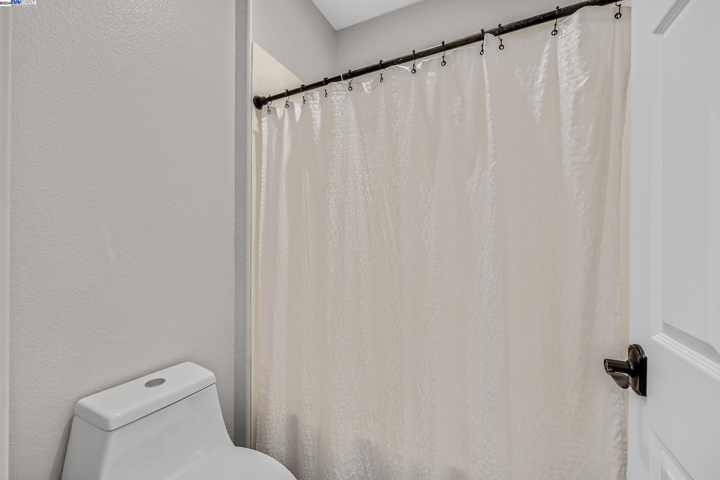 Detail Gallery Image 16 of 54 For 27836 Gerhart Ln, Tracy,  CA 95304-8173 - 5 Beds | 3/1 Baths