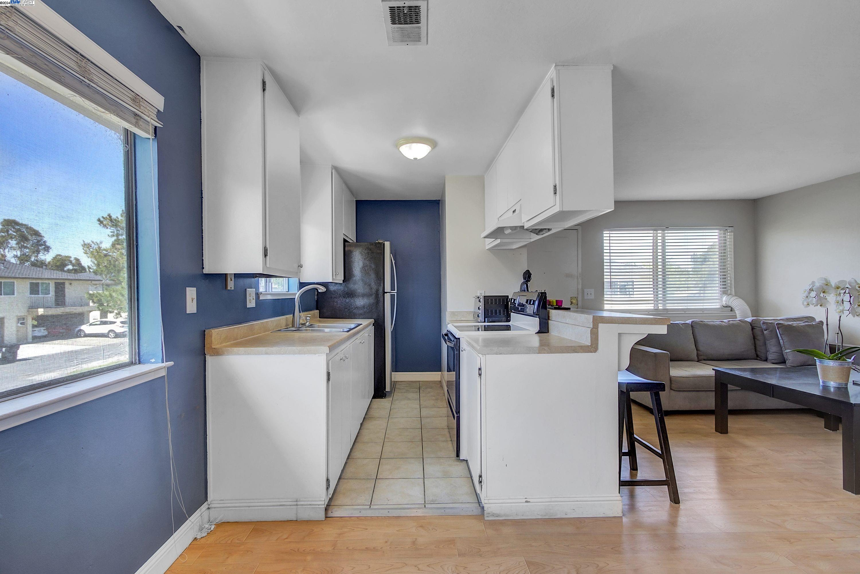 Detail Gallery Image 8 of 31 For 2241 Mann Ave #4,  Union City,  CA 94587 - 2 Beds | 1 Baths