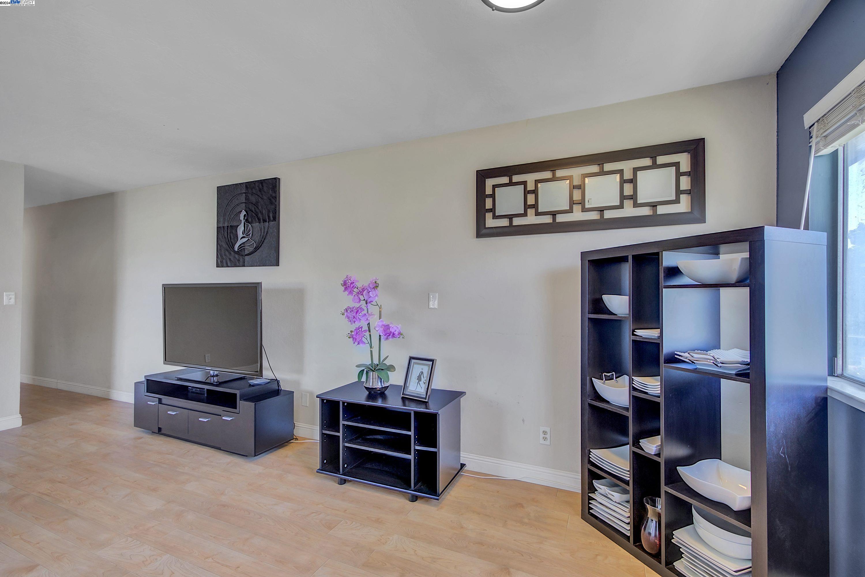 Detail Gallery Image 9 of 31 For 2241 Mann Ave #4,  Union City,  CA 94587 - 2 Beds | 1 Baths