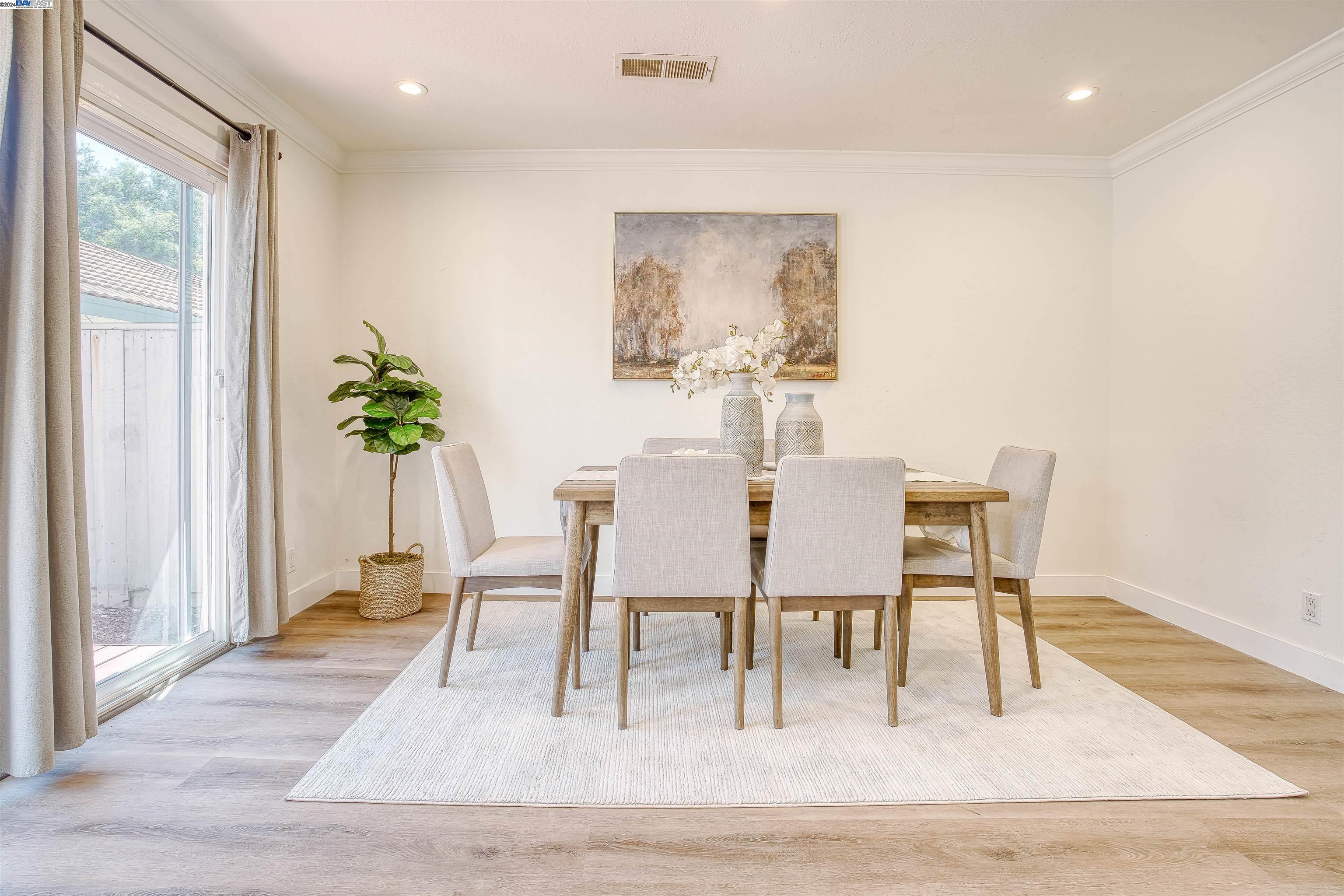 Detail Gallery Image 13 of 48 For 3159 Payne Ave #28,  San Jose,  CA 95117 - 3 Beds | 2/1 Baths