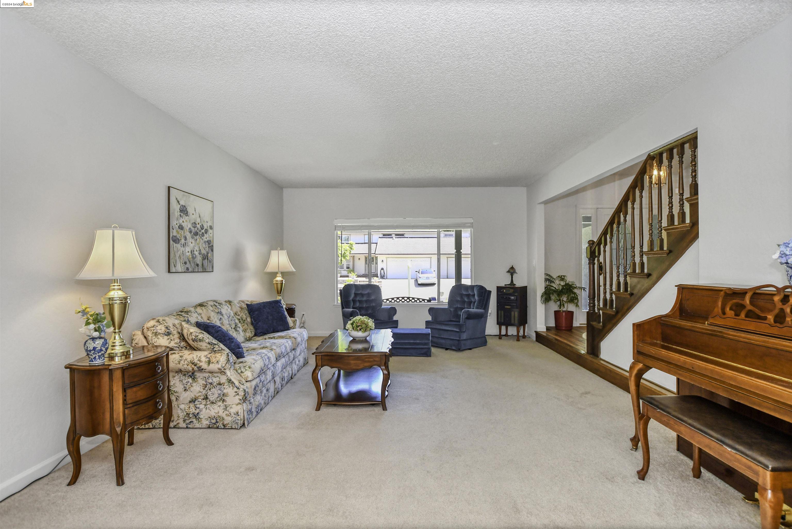 Detail Gallery Image 3 of 45 For 4016 Rimrock Dr, Antioch,  CA 94509 - 4 Beds | 2/1 Baths