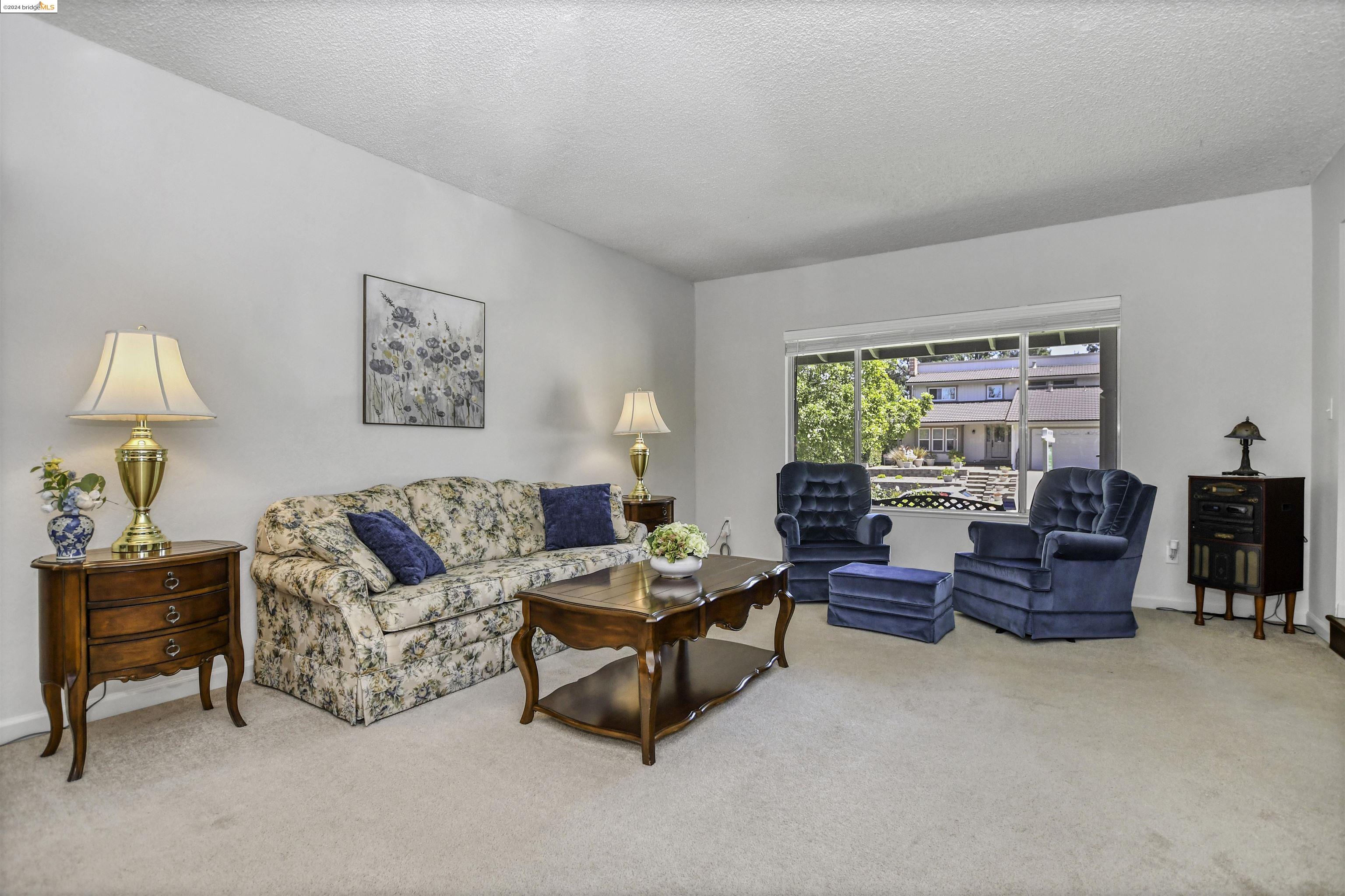 Detail Gallery Image 9 of 45 For 4016 Rimrock Dr, Antioch,  CA 94509 - 4 Beds | 2/1 Baths