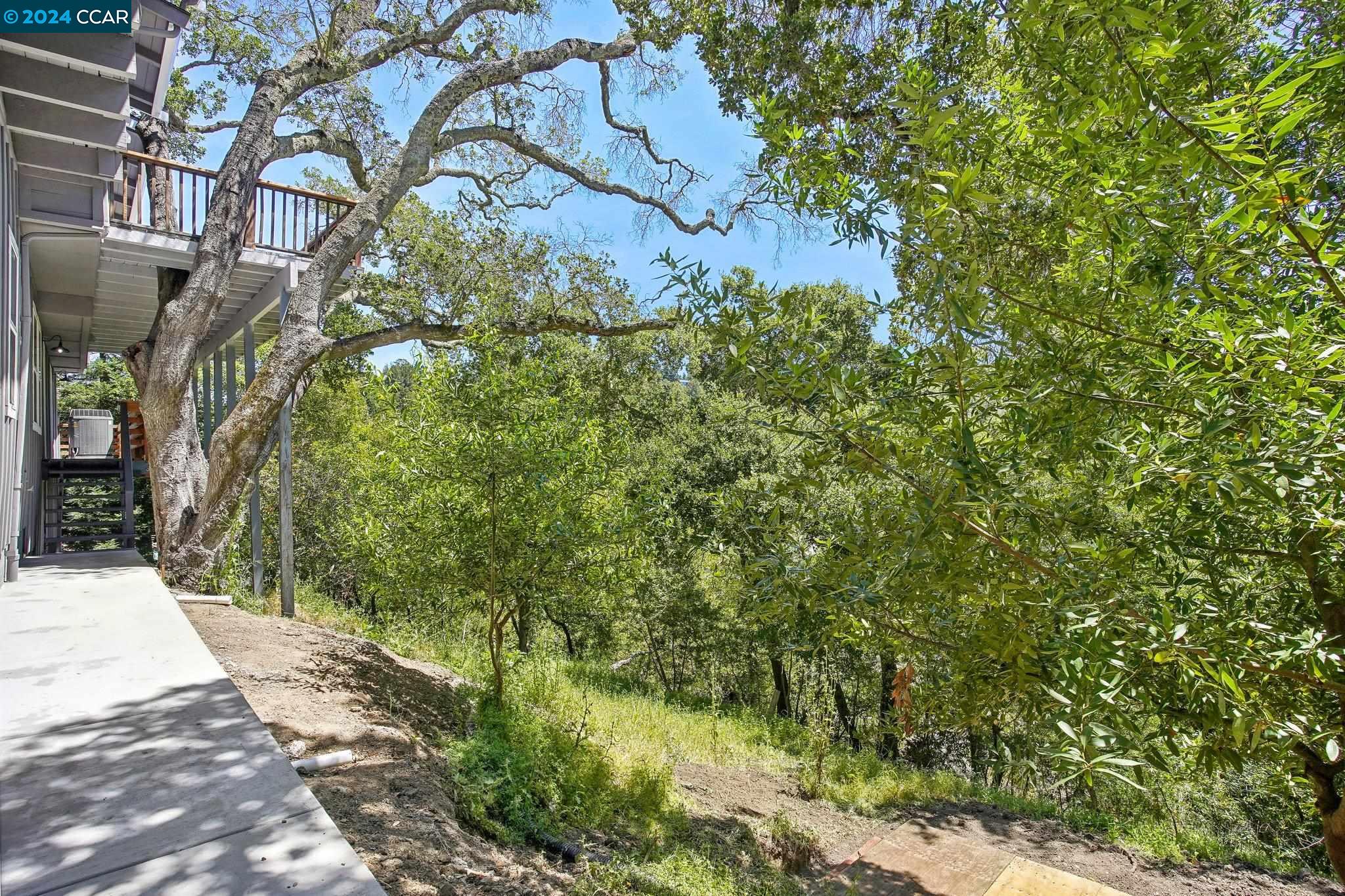 Detail Gallery Image 32 of 47 For 720 Moraga Rd, Lafayette,  CA 94549 - 4 Beds | 3/1 Baths