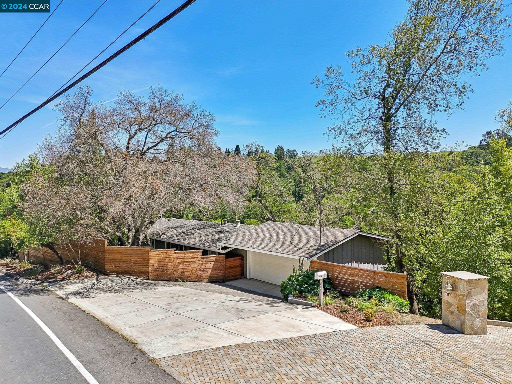 Detail Gallery Image 38 of 47 For 720 Moraga Rd, Lafayette,  CA 94549 - 4 Beds | 3/1 Baths