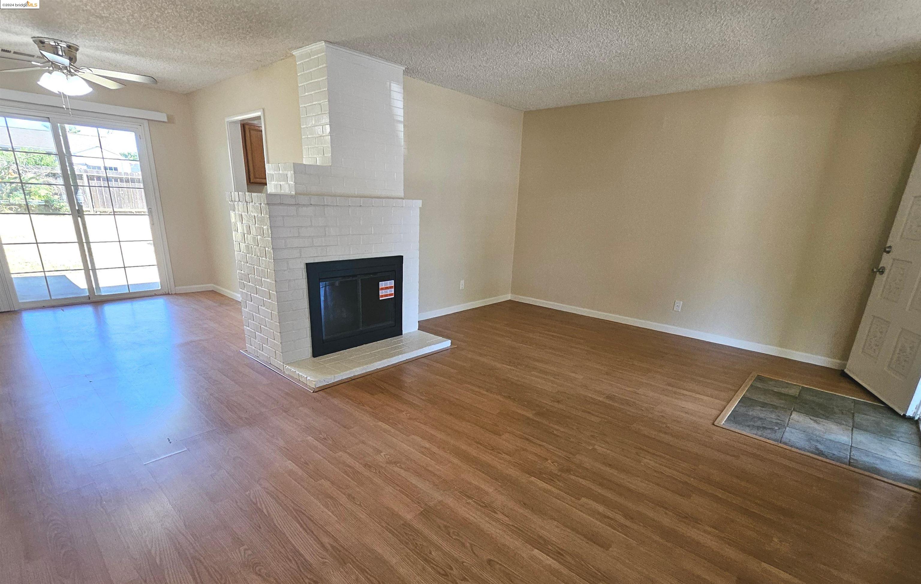 Detail Gallery Image 7 of 37 For 2740 Capistrano St, Antioch,  CA 94509 - 2 Beds | 1 Baths