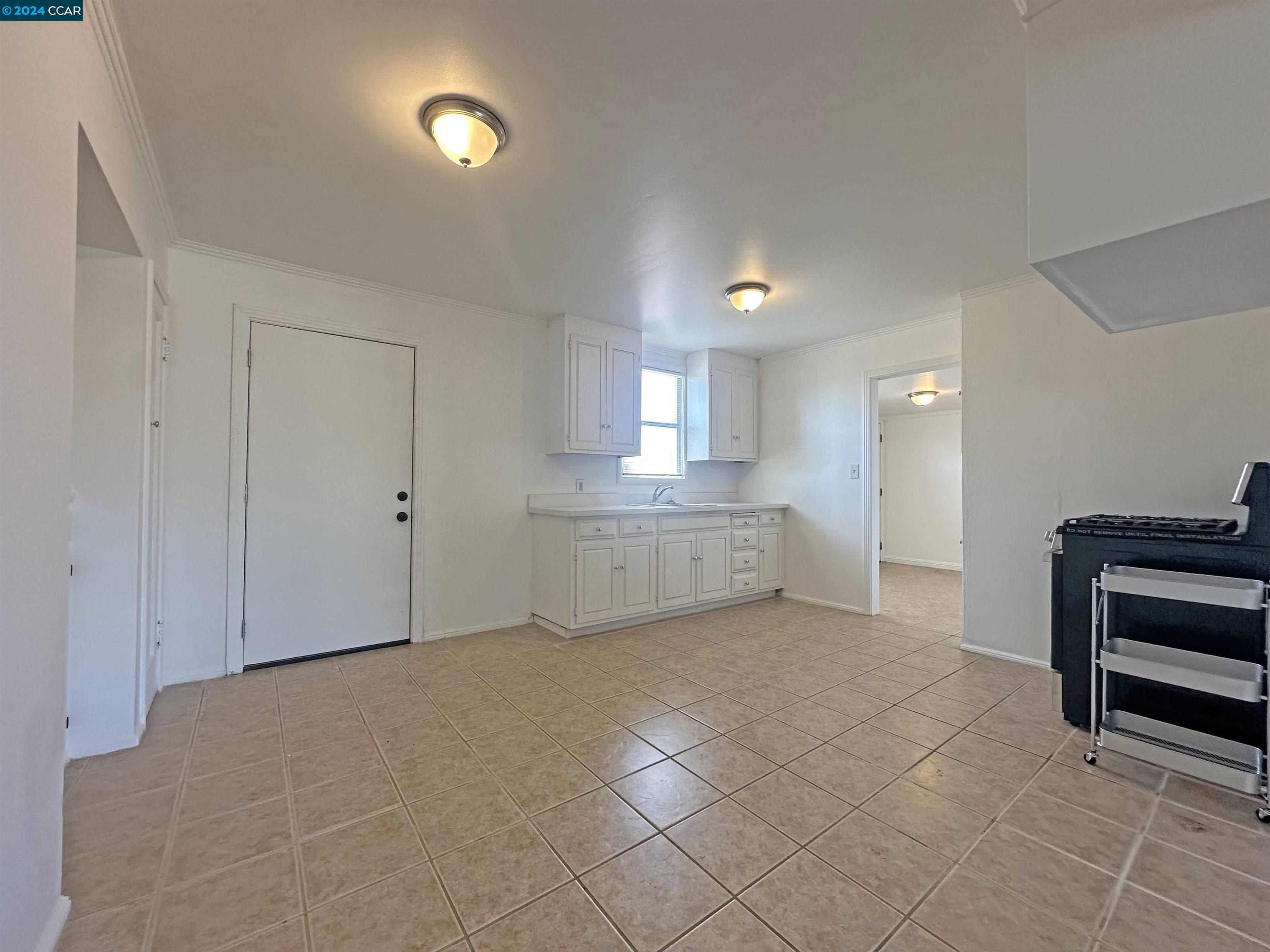 Detail Gallery Image 8 of 21 For 1742 Rheem Ave, Richmond,  CA 94801-2451 - 2 Beds | 1 Baths
