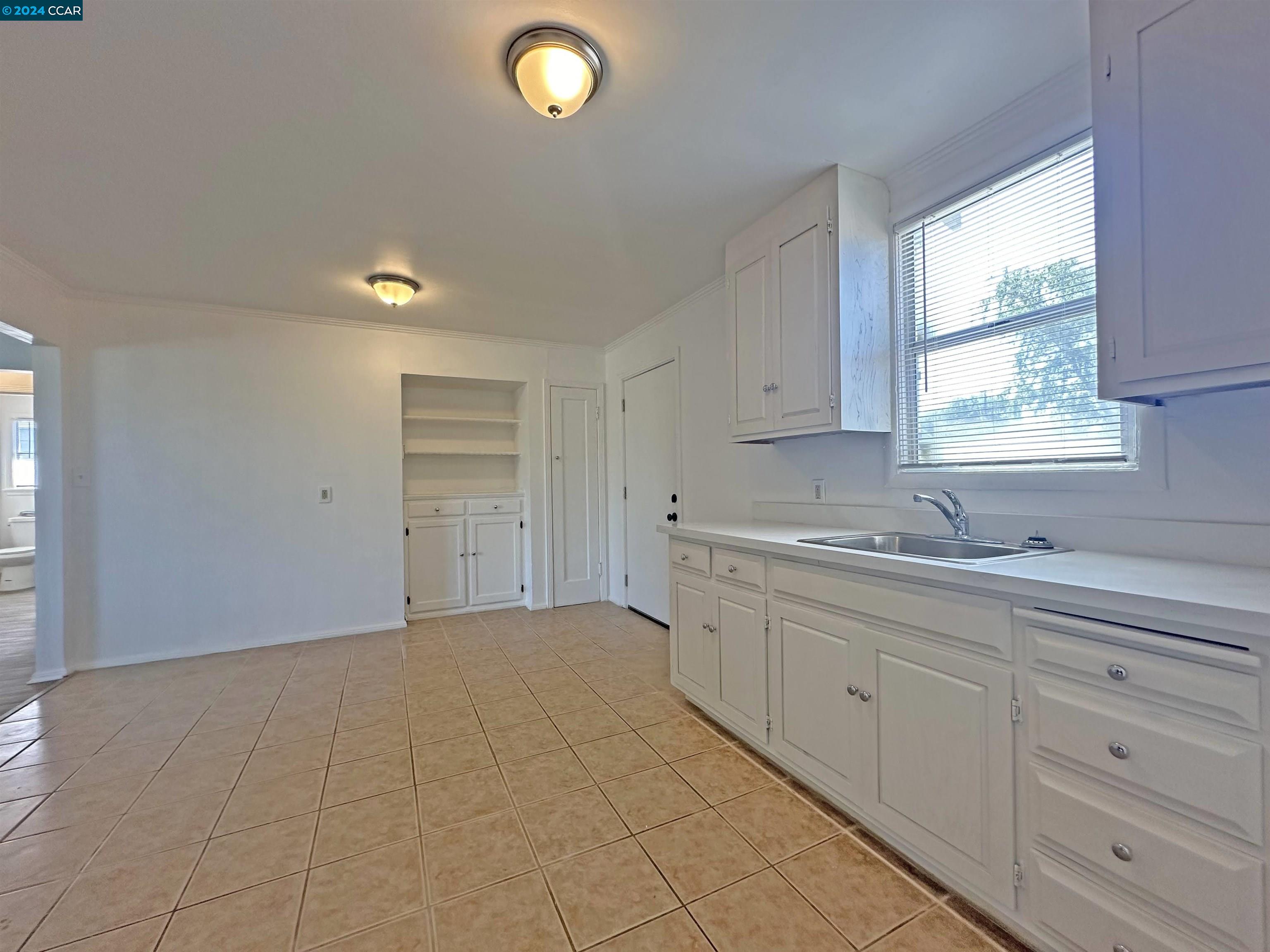 Detail Gallery Image 9 of 21 For 1742 Rheem Ave, Richmond,  CA 94801-2451 - 2 Beds | 1 Baths