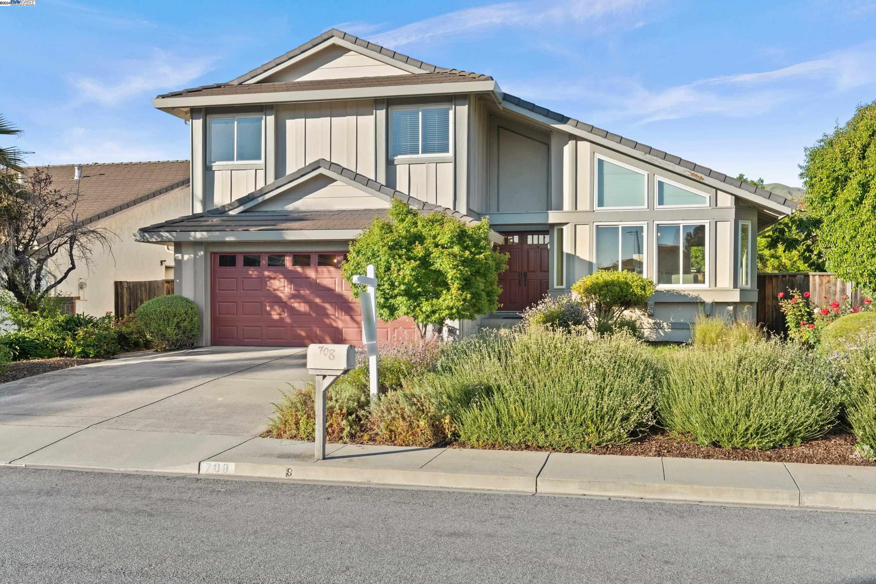 Detail Gallery Image 1 of 1 For 708 Santa Rita Dr, Milpitas,  CA 95035 - 4 Beds | 2/1 Baths